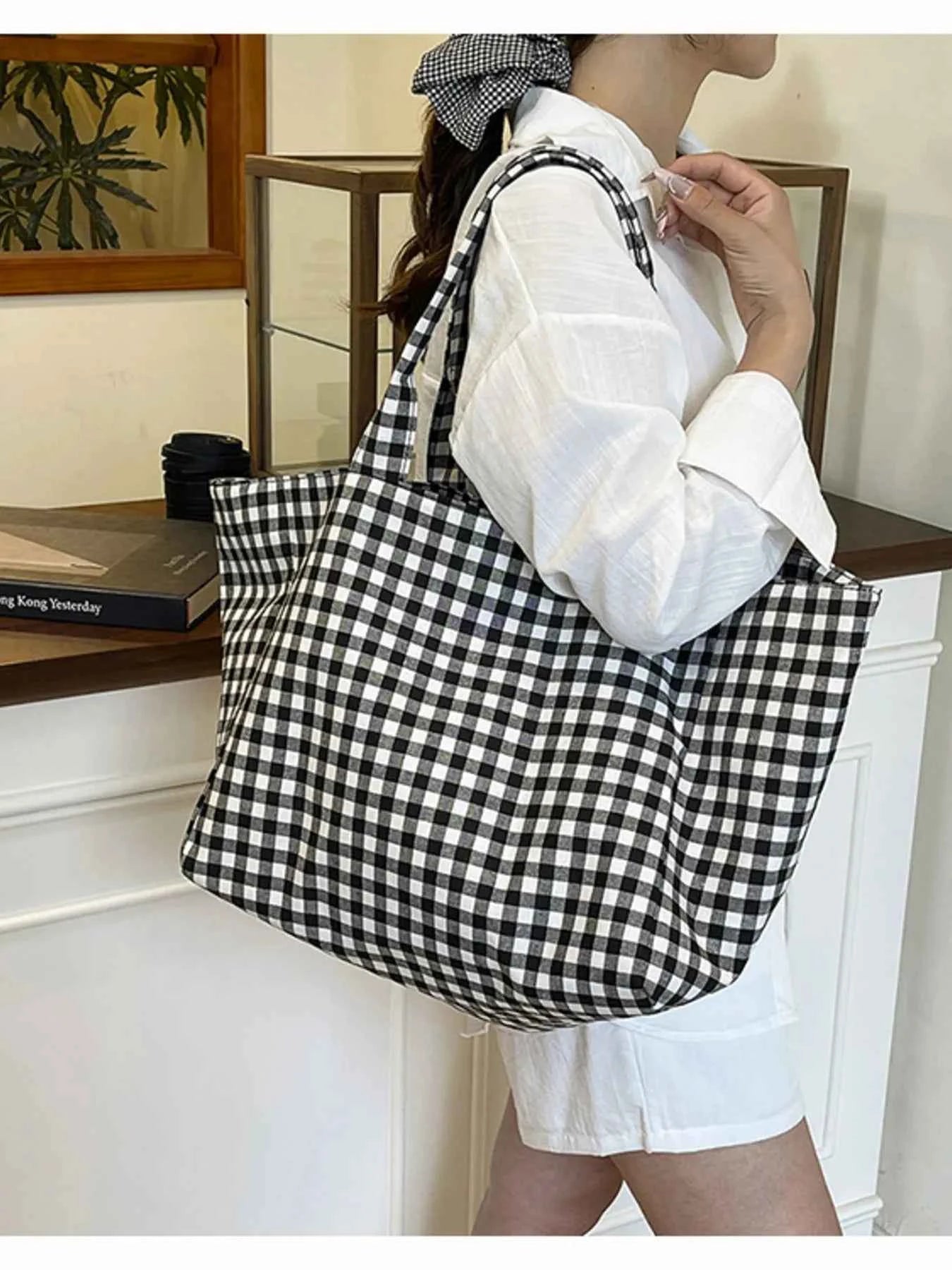 Classic Plaid Tote Bag Black One Size 989f4508798f4b419bdfa82af750cc0f-Max-Origin