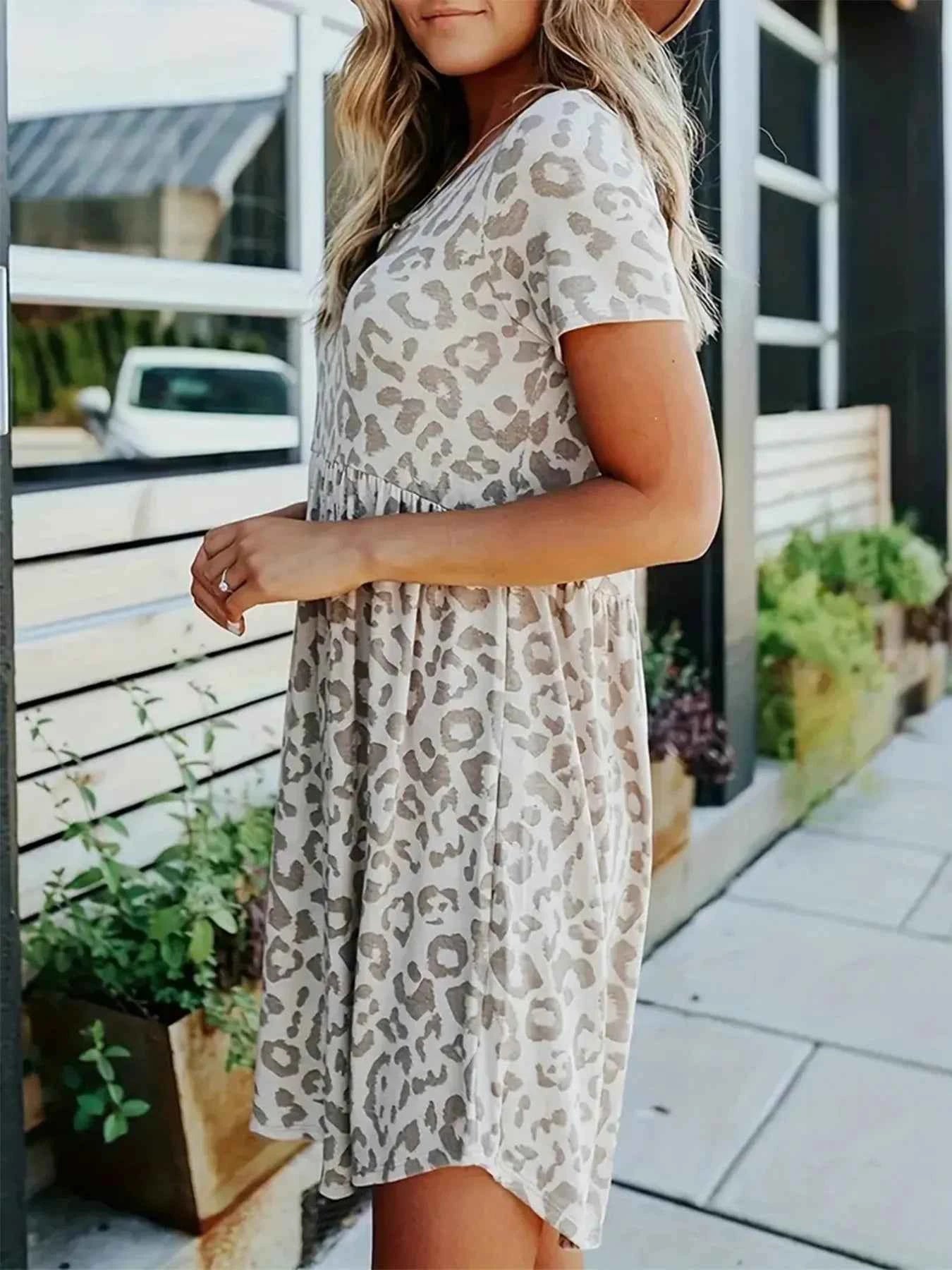 Leopard Print Short Sleeve Casual Dress 98b768b0-db0d-4ce6-89a2-e945d0c71d19-Max-Origin