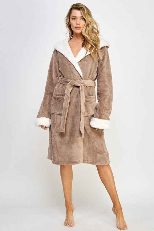 2482 Sydney Robe 98f0b83c-61d5-4051-9198-6cf73a9a1e10