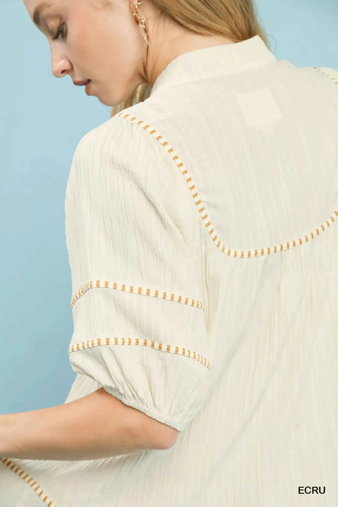 Umgee Textured Short Sleeve Top with Contrast Trim 98fbc241-73df-4e3d-9954-bb199615eb8b-Max-Origin
