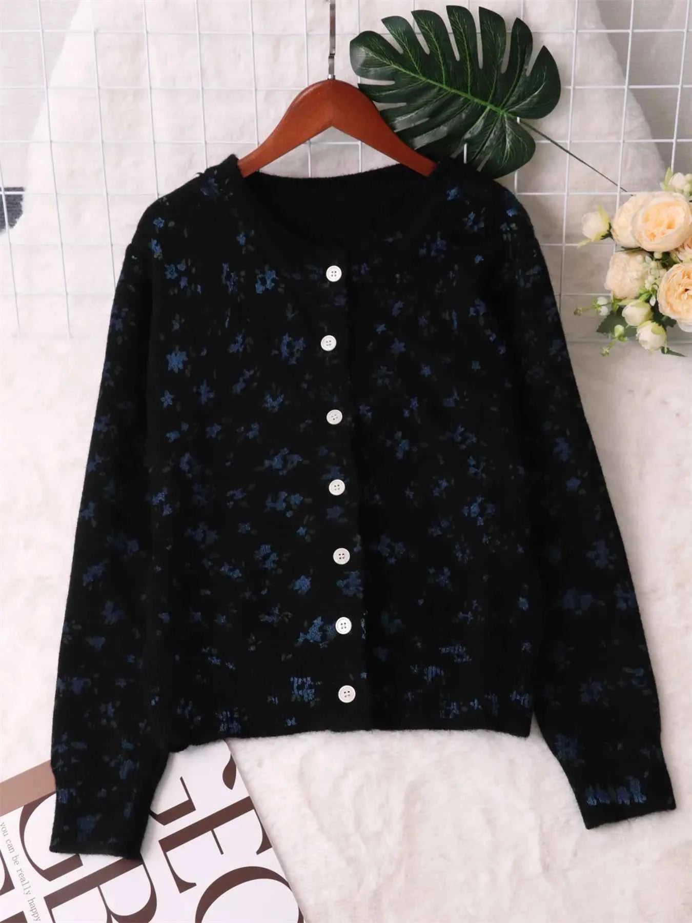Floral Button-Up Long Sleeve Cardigan 99c33ac82d8c4590bf6579a2c8a8a15a-Max-Origin