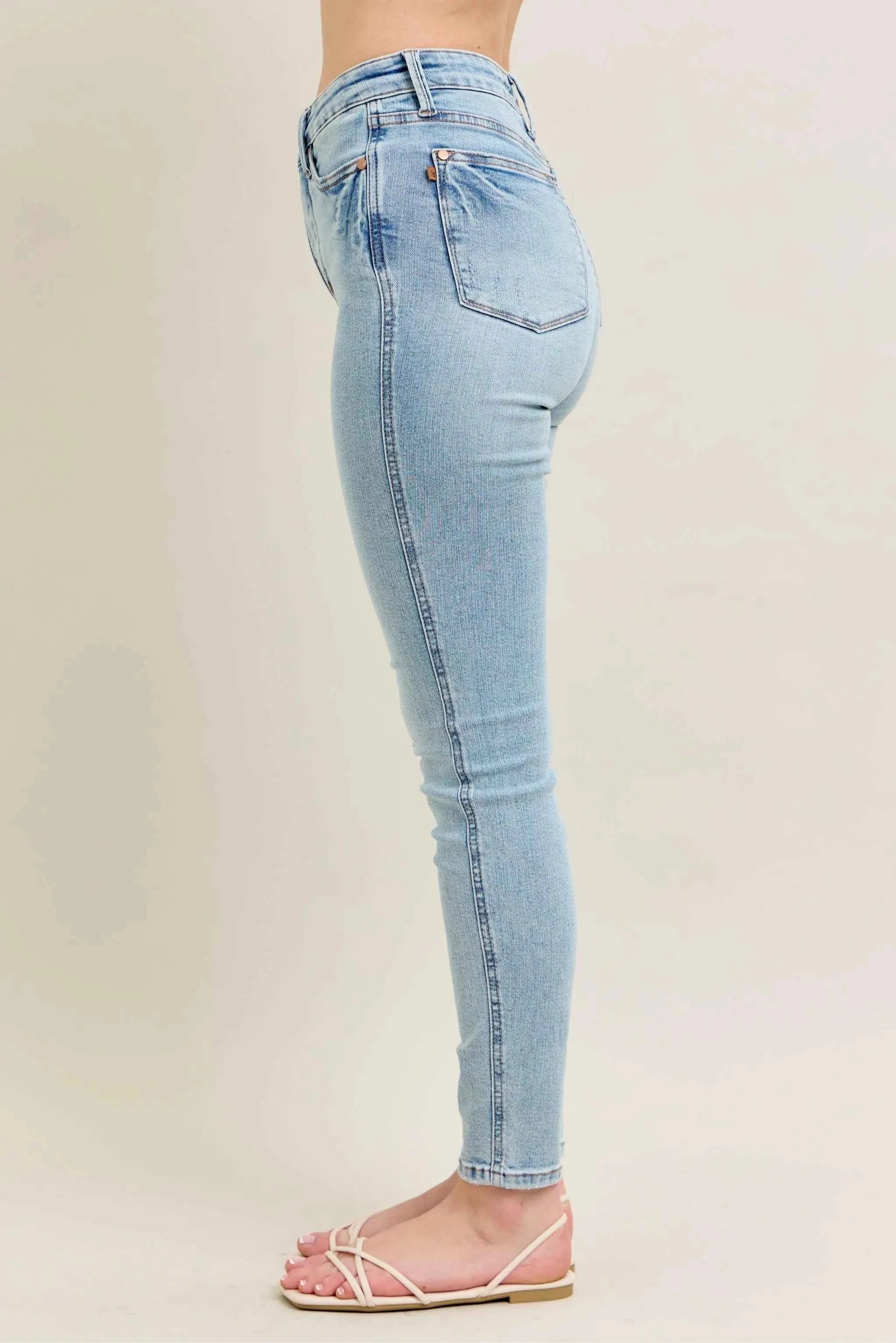 Judy Blue Full Size Mr Tummy Control Vintage Wash Skinny Jeans Plus Size 9ac436a3a440441685542c0023370ef8-Max-Origin