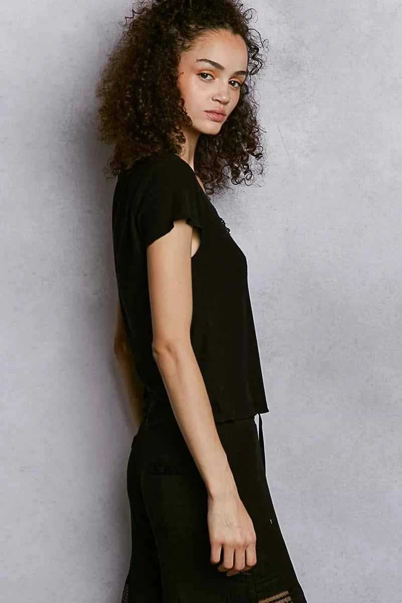 POL Round Neck Short Sleeve Crop T-Shirt with Lace Trim 9b02826c-6062-4649-9ed8-60583b20abf4-Max-Origin