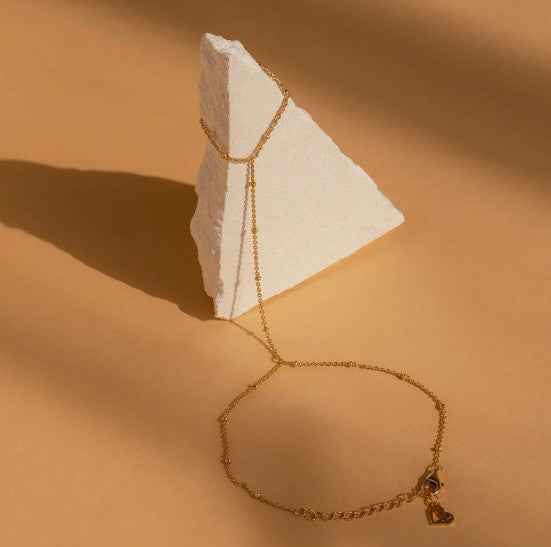 Minimalist Dainty Hand Chain Bracelet 9b0866a6-6098-409b-9bd6-328833cf4405