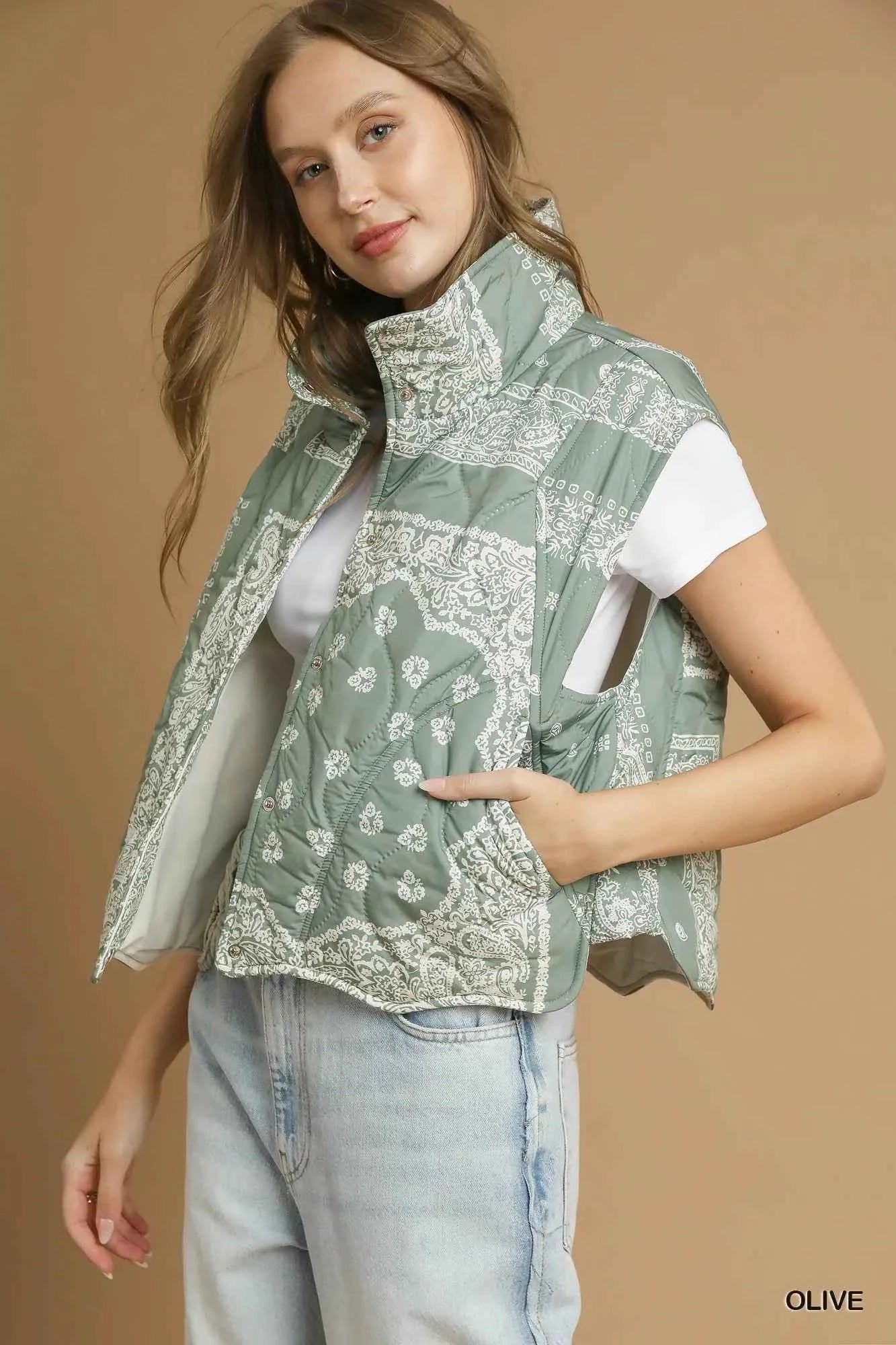 Umgee Bandana Print Quilted Puffer Vest 9b254802-d2a1-40ec-b247-1c4d37b198d8-Max-Origin