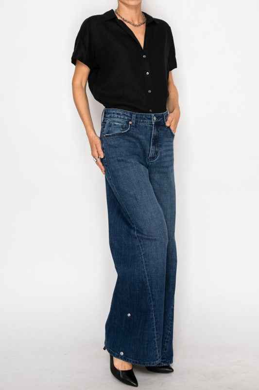 AT2108WDD - High Rise A-Wide Jeans 9b2e40ab-e267-4702-ad06-5d01b80052b4