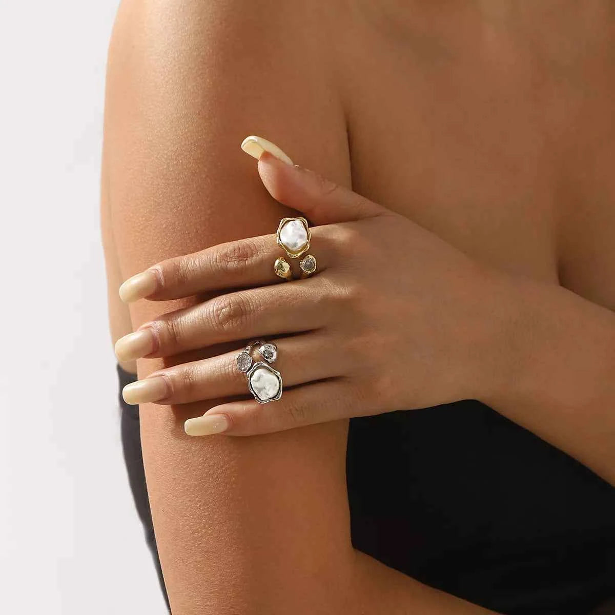 Irregular Pearl Open Ring 9b8bf140-e247-4dcd-b7af-c40e2f1e1d77-Max-Origin