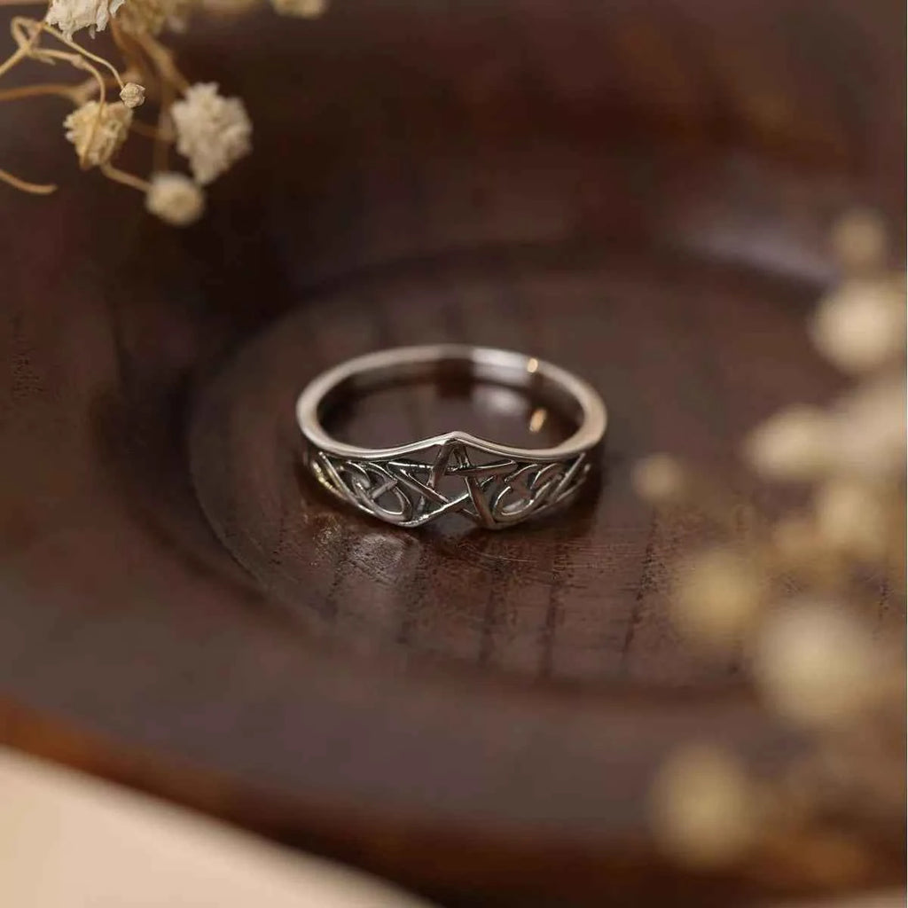 925 Sterling Silver Geometric Ring 9bb72c65-c1a0-420e-8620-1d0db0d6e656-Max-Origin