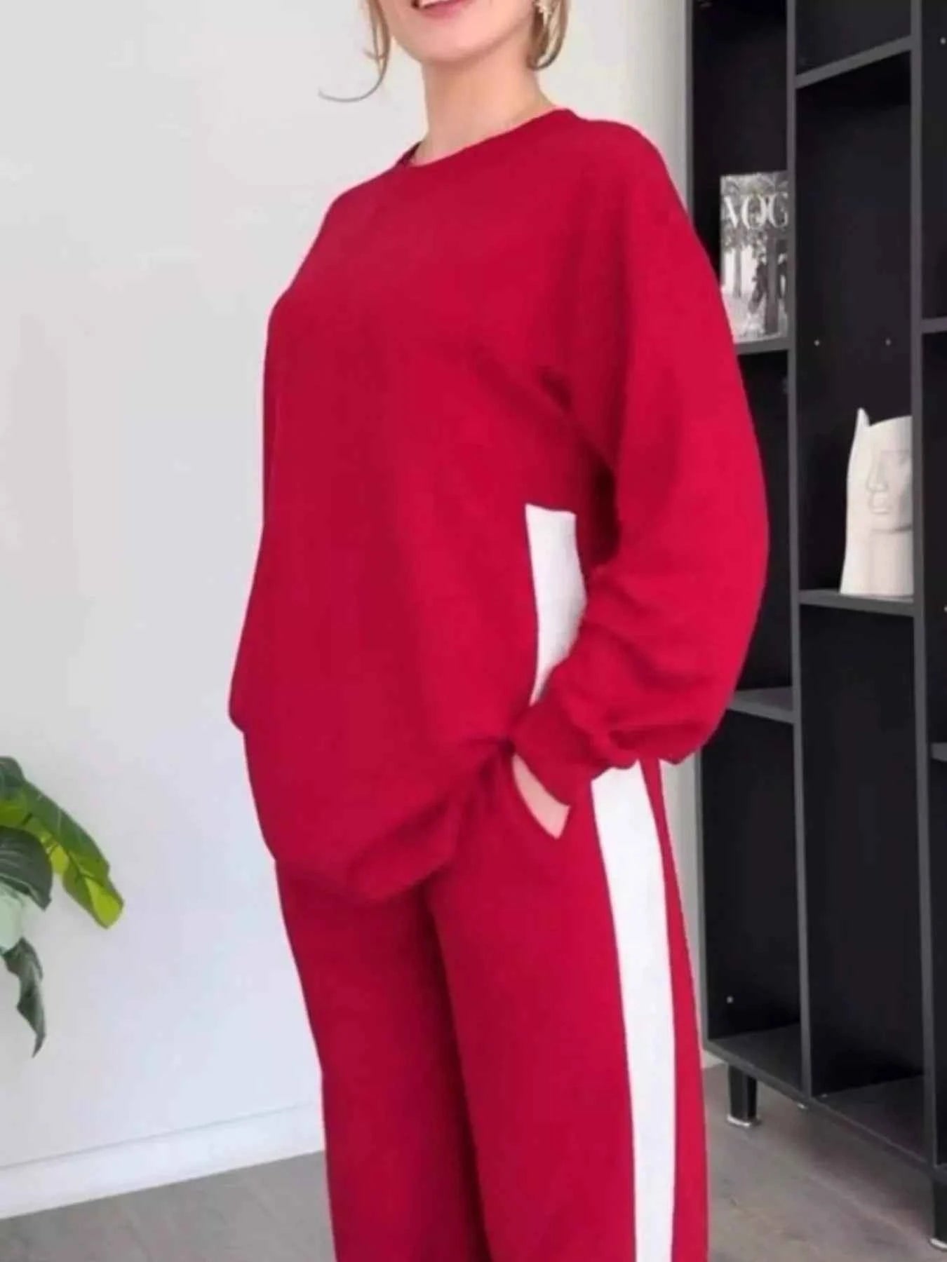 Full Size Contrast Round Neck Top and Pants Set Plus Size 9be34dab-7760-4e1d-9bf4-8cebd26744c5-Max-Origin