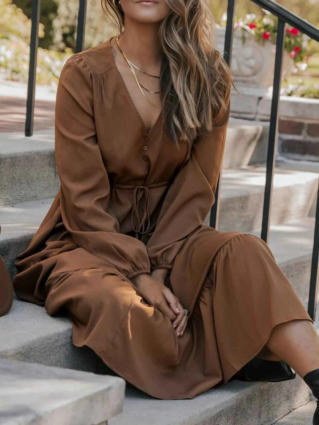 V-Neck Balloon Sleeve Tiered Dress 9c902e49-41fb-4b16-8da1-d96108935658-Max-Origin