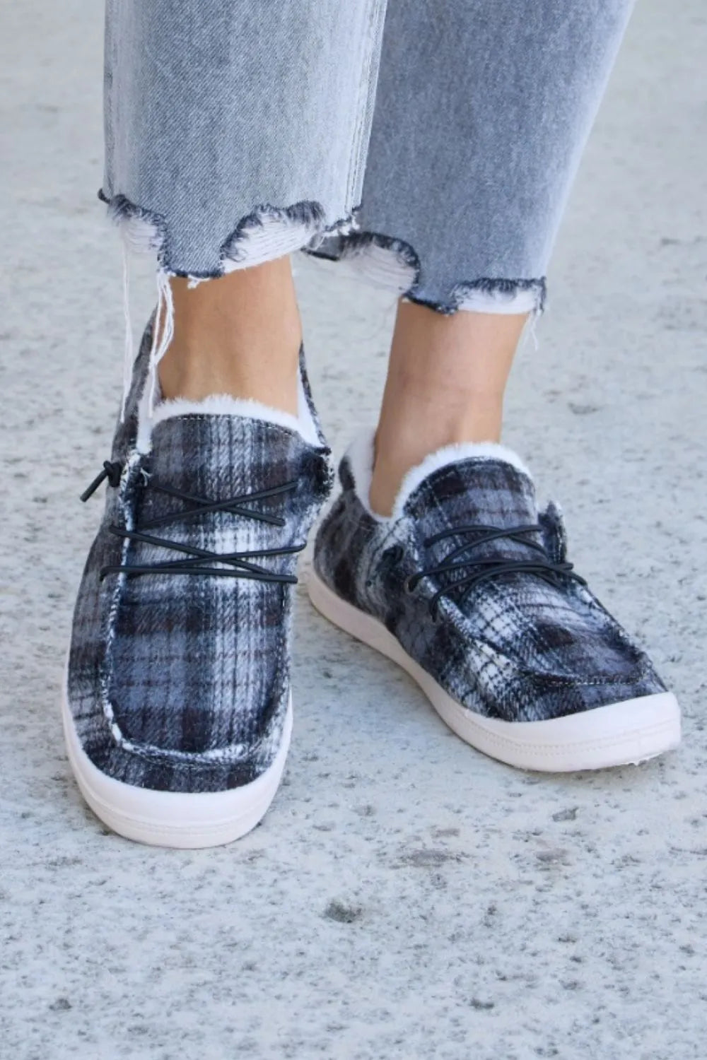 Forever Link Plaid Plush Flat Sneakers BLACK PLAID 9c9401fa-5ba5-4fef-b770-319de55e3db4-Max