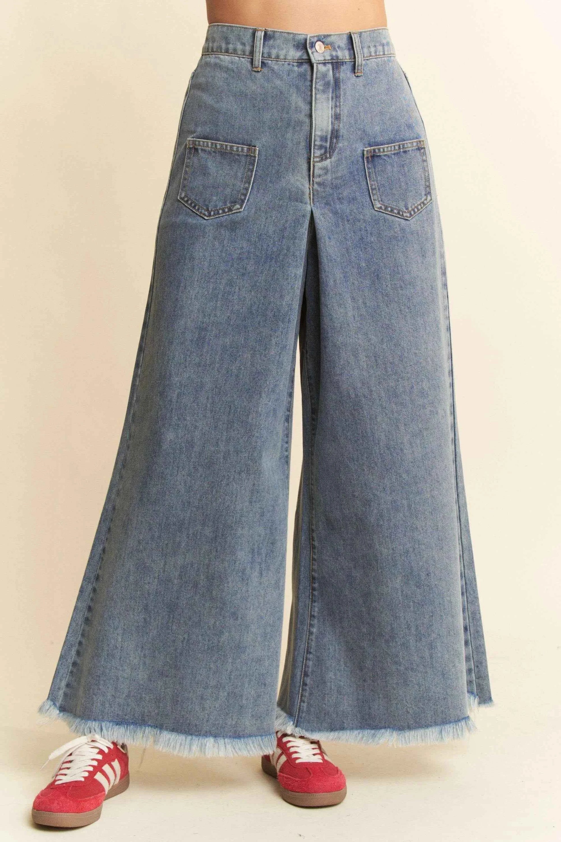 Davi & Dani Patch Pocket Wide Leg Culotte Jeans 9d321db6b2444b3c88ec1ce149c7754c-Max-Origin