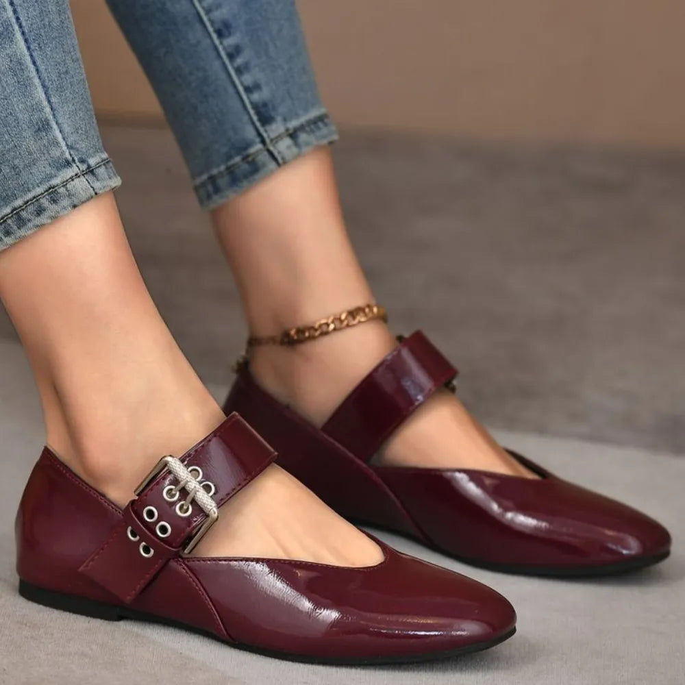Round Toe Flats Slip-Ons 9d4e424c-4eb0-4716-93ee-4fa6620d8cff-Max
