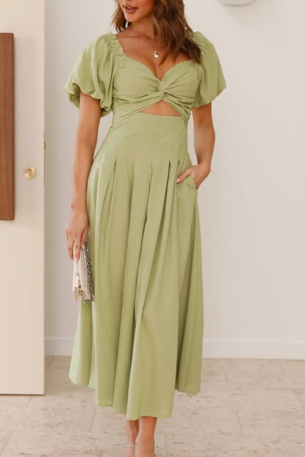 Sweetheart Neck Puff Sleeve Dress 9d51b4f9-3c7d-464f-9e21-43450a8b4dcf-Max-Origin