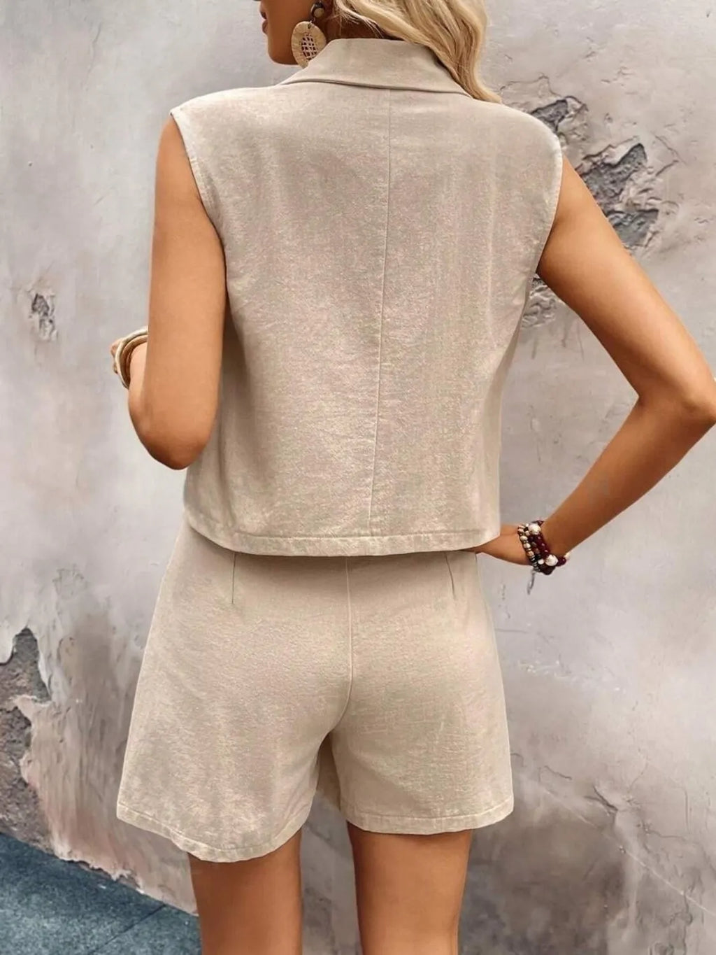 One Button Sleeveless Top and Shorts Set 9d5cefb7-bbf8-48a7-9d46-d326006f149d-Max-Origin