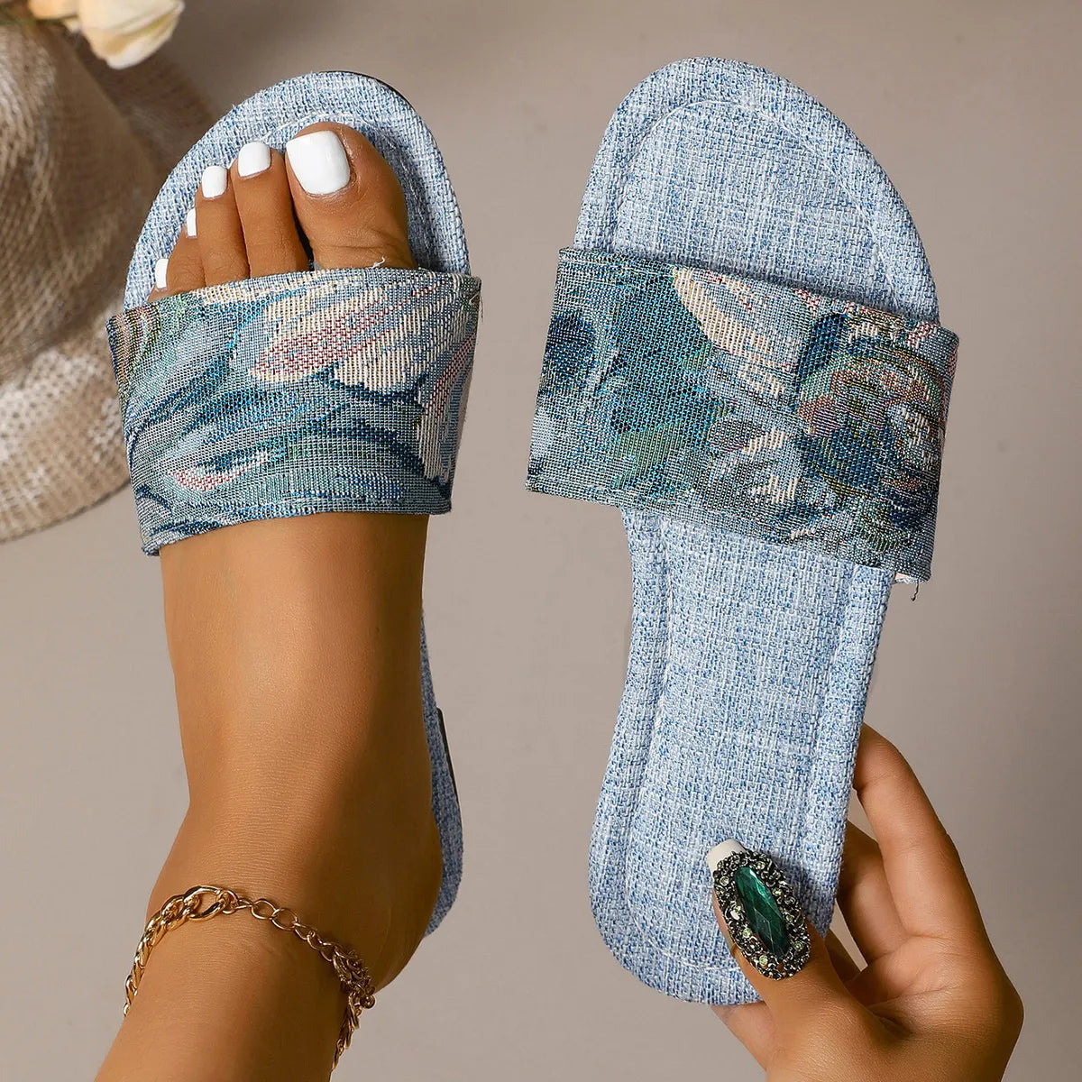 Open Toe Flats Sandals 9d9313cc-9876-4b11-a55c-b28656938b11-Max-Origin