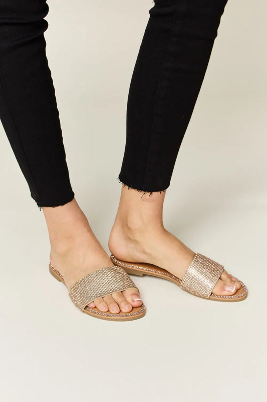 WILD DIVA Rhinestone Open Toe Flat Sandals ROSE GOLD 9e8932b1-3218-45ed-80b2-4f9a4b4806fe-Max