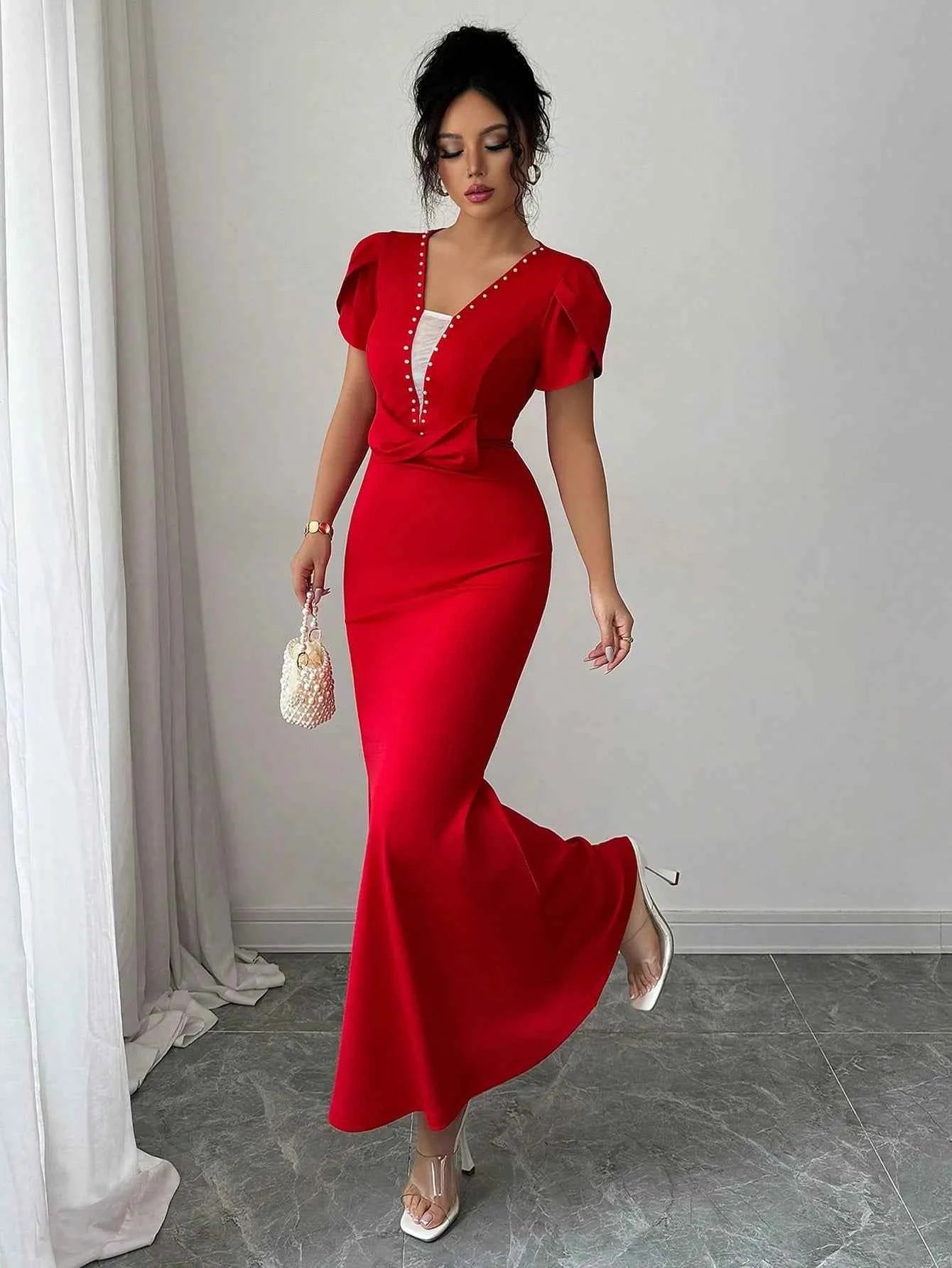 Petal Sleeve Mermaid Maxi Dress 9ea1b23d-94ec-4ae5-a9c7-18b439fcd78f-Max-Origin
