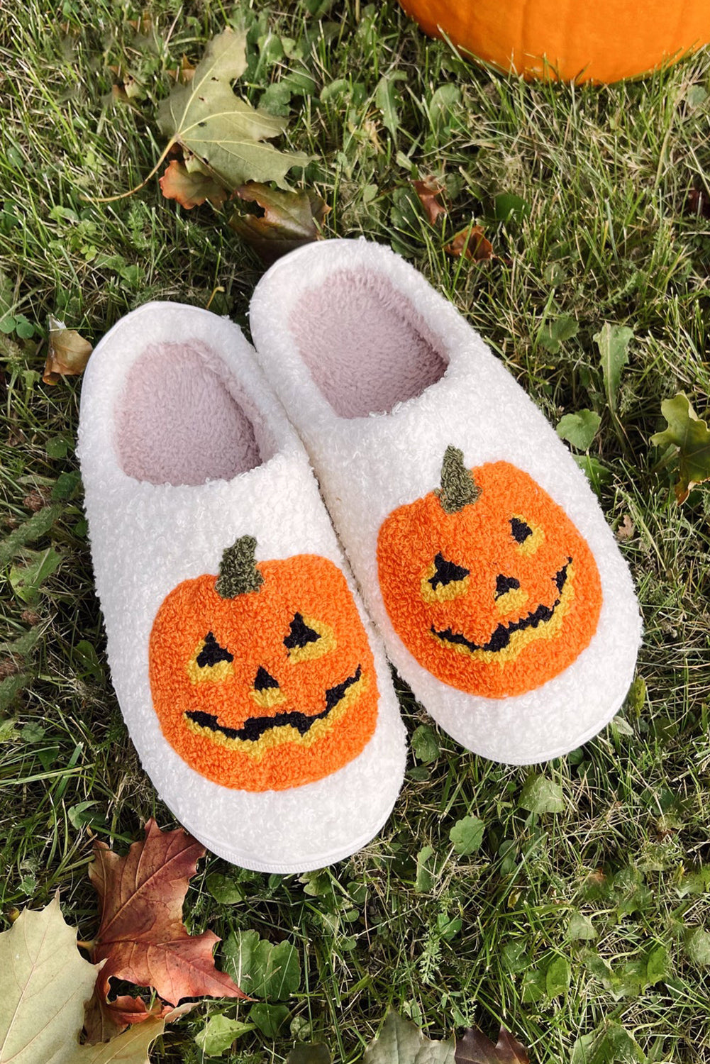 White Halloween Pumpkin Print Plush Slippers 9f0631638b5c100a