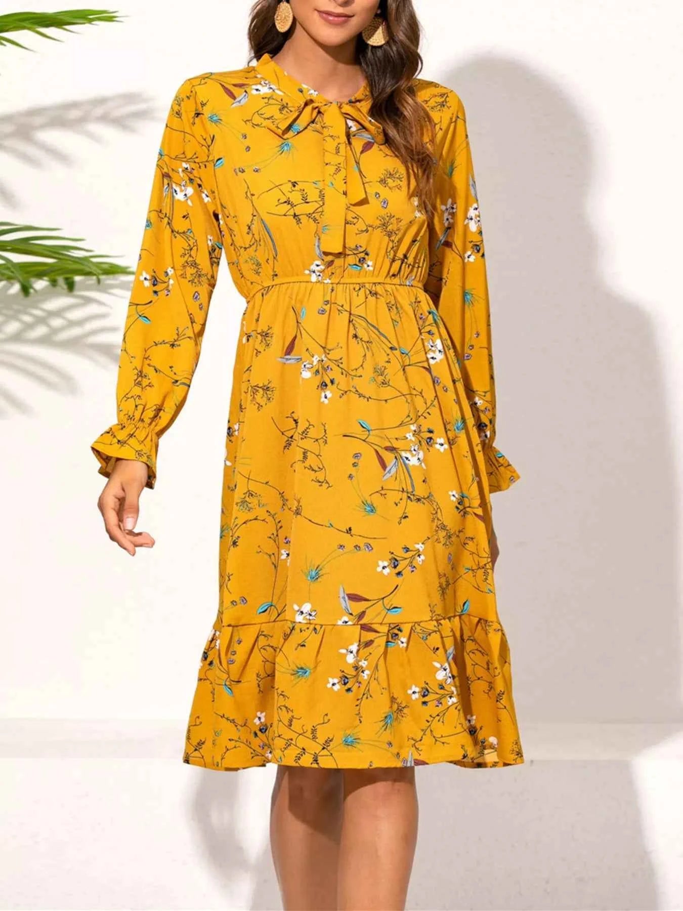Ruffled Hem Floral Print Long Sleeve Dress 9f31ebb1-cacc-4169-8668-da5fbe4fde94-Max-Origin
