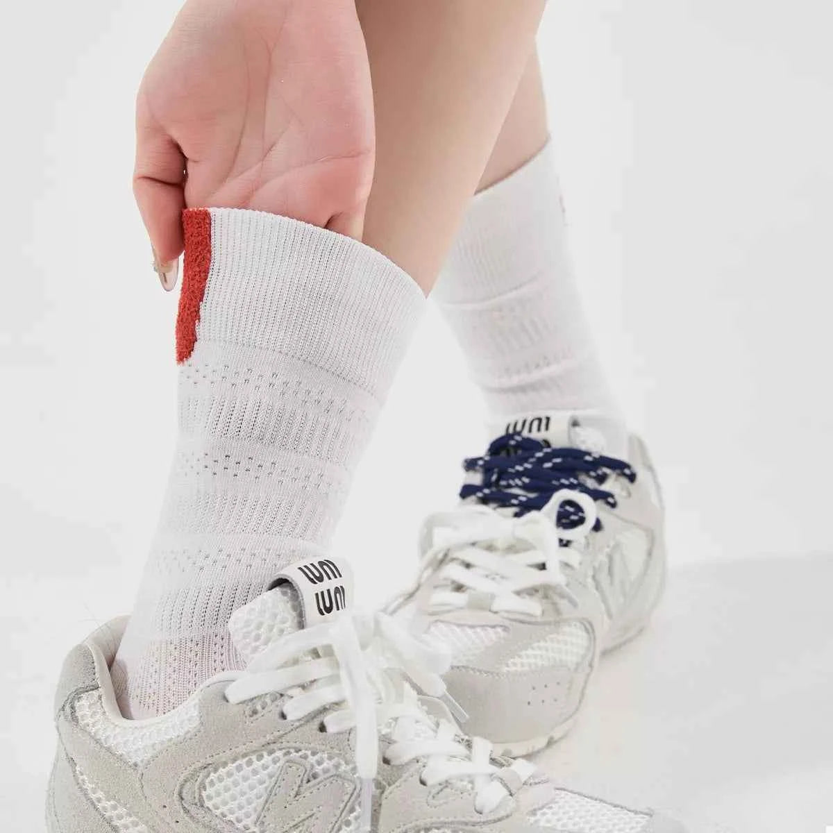Breathable Letter Crew Socks 9f410bd3-6289-4fbf-9e47-390adb005b28-Max-Origin
