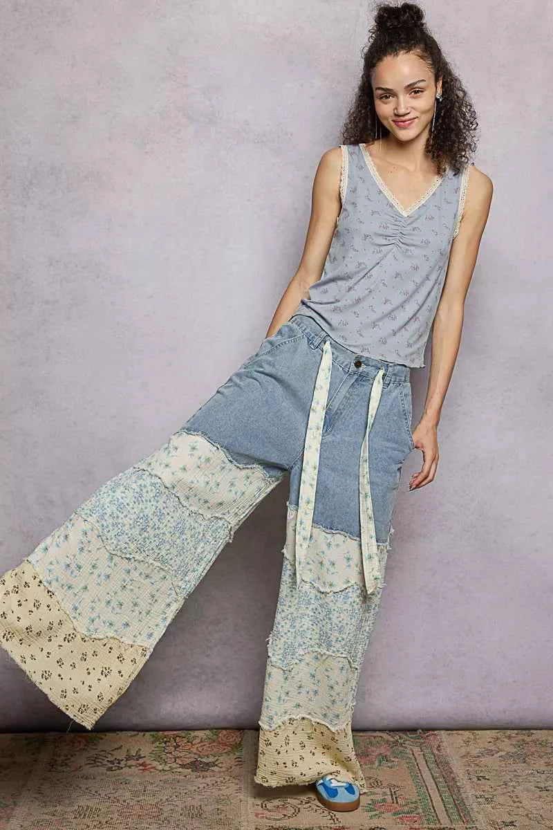 POL Ruched Floral V-Neck Tank with Lace Detail 9f5a34c6-775b-4448-bc88-90c838b9acc1-Max-Origin