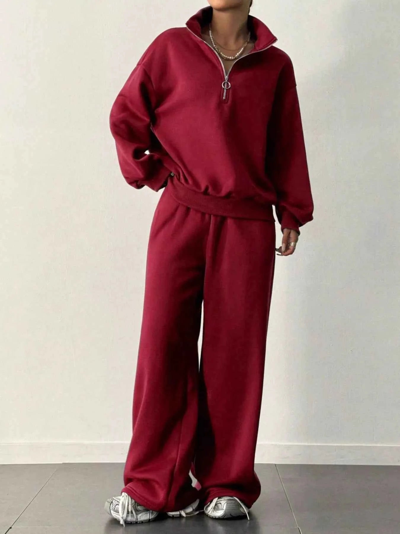 Half-Zip Long Sleeve Sweatshirt and Pants Set 9f85be4c-c025-4d70-9c22-f207612110bd-Max-Origin