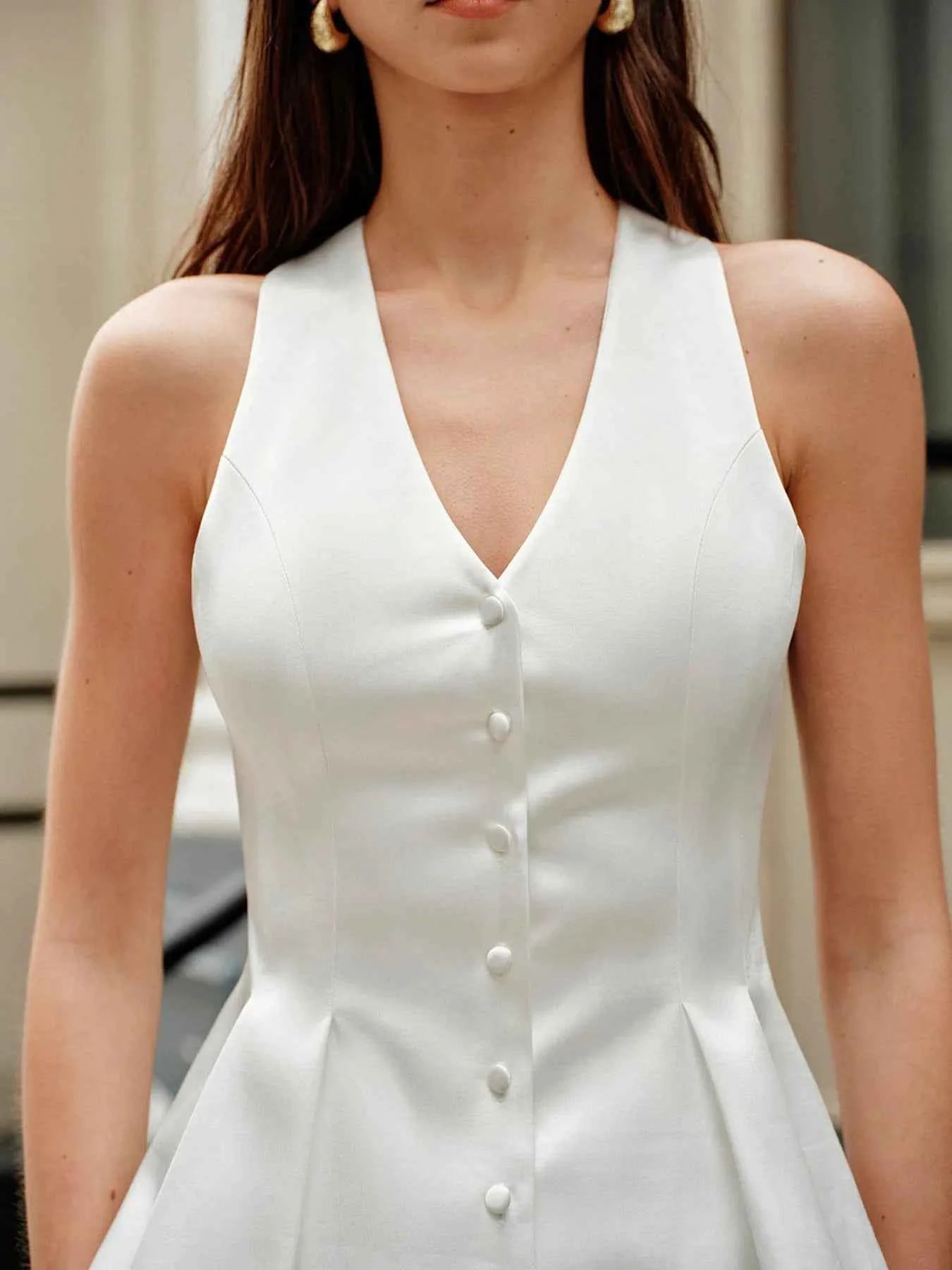 Sleeveless Button-Up Vest 9f8ce103db72421c9e79e648bb80425c-Max-Origin