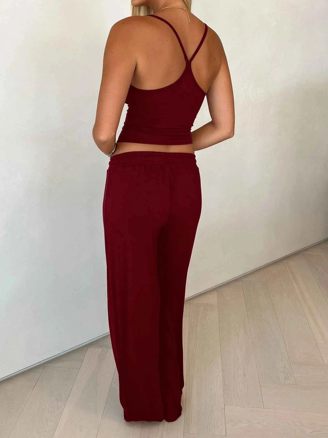 V-Neck Cami and Pants Set 9f900a6e-f0e9-455b-a6ad-36057e1b377e-Max-Origin