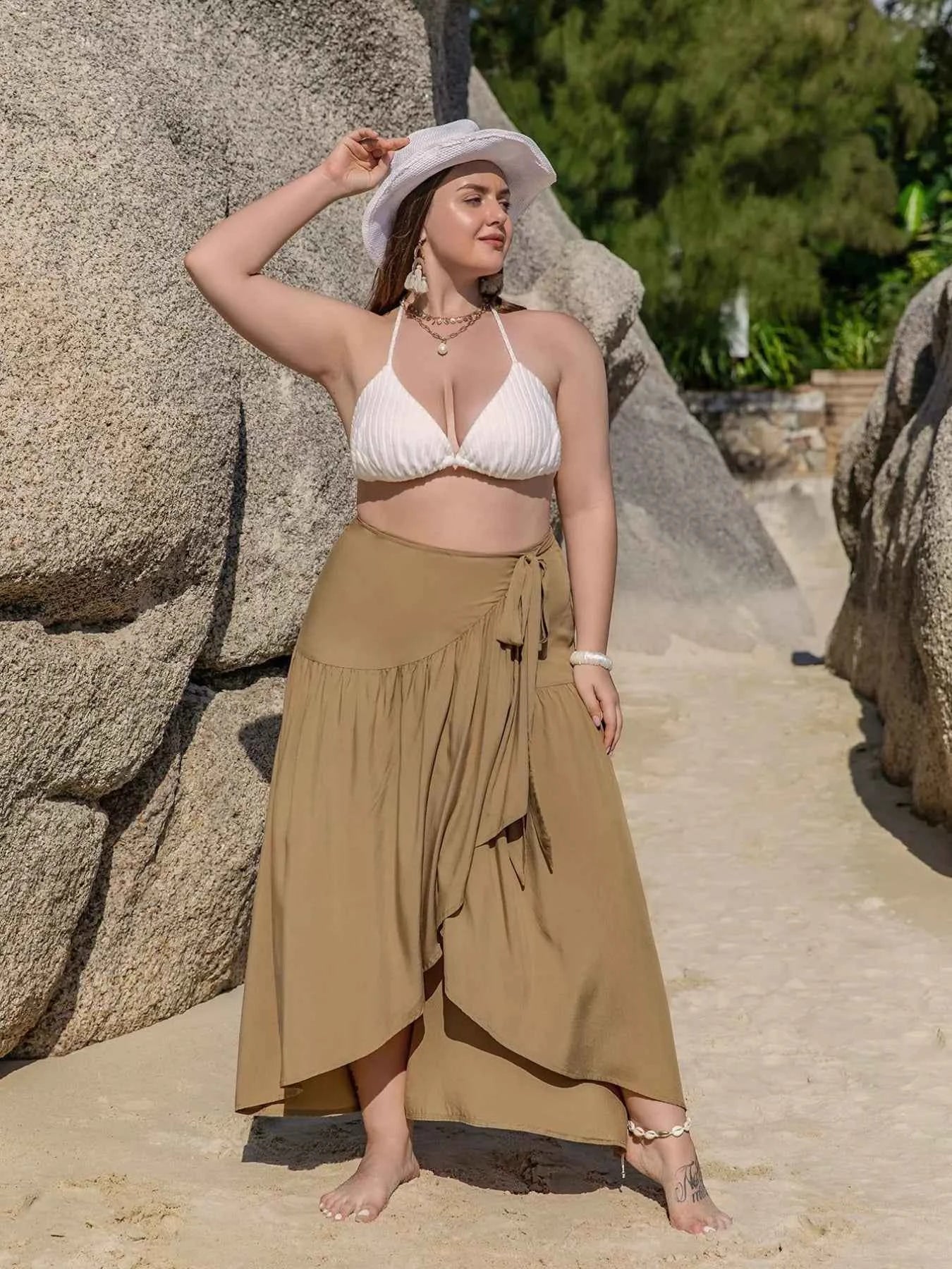 Plus Size High-Low Skirt with Tie Detail 9fdbe546-0a76-441e-b920-fce1376e7d77-Max-Origin