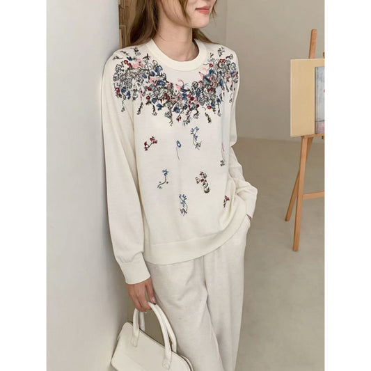 The Embroidered Signature Crewneck Sweater EFEBE9F96D598A394CE7361AB8CFCBF8_1c60e9d4-65d3-43cb-8805-b3901d659839