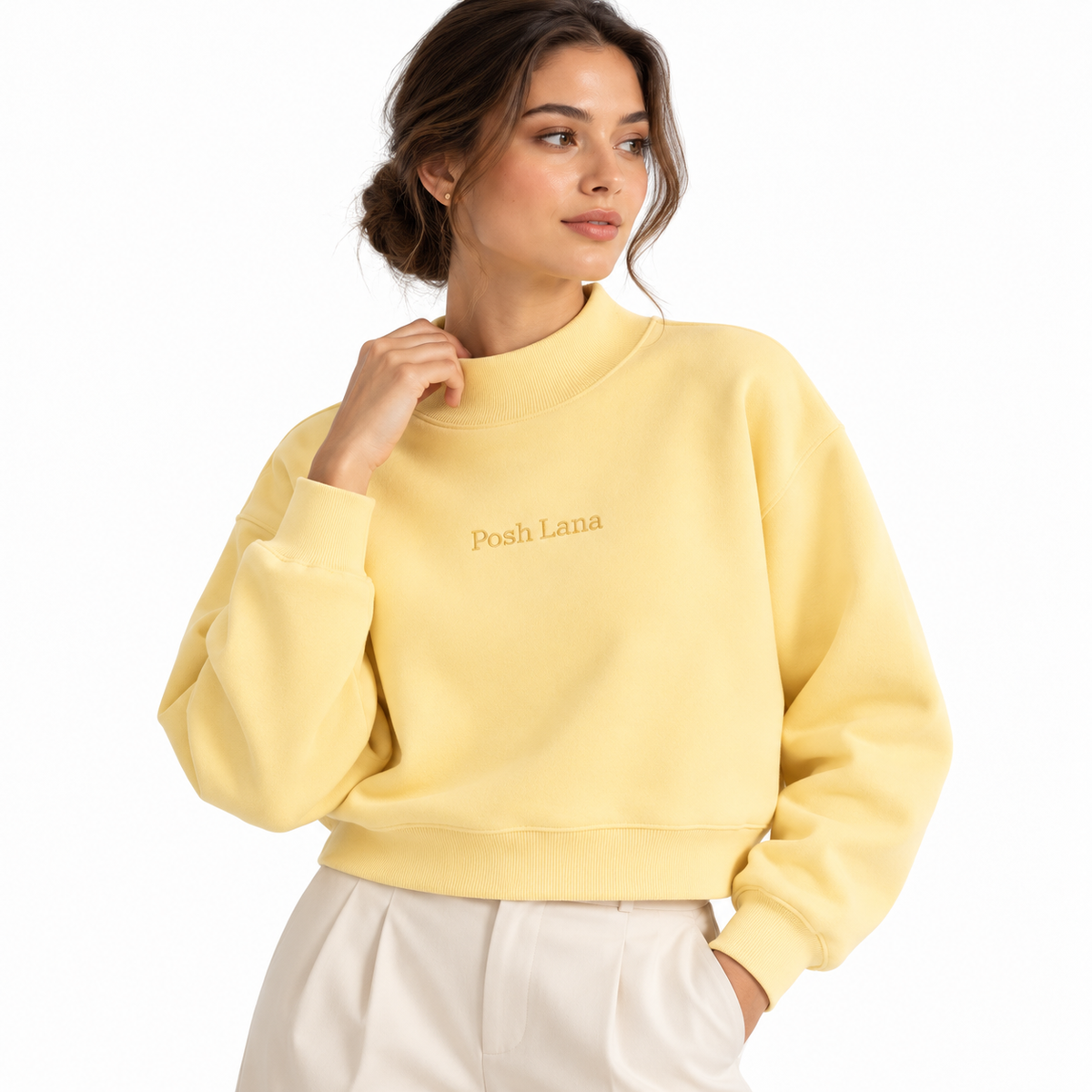 The Relaxed Fleece Mock-Neck Yellow Sweatshirt ElegantPoshLanaStudioPortrait_d84137f9-31e4-460a-b6f3-256a71d25e71