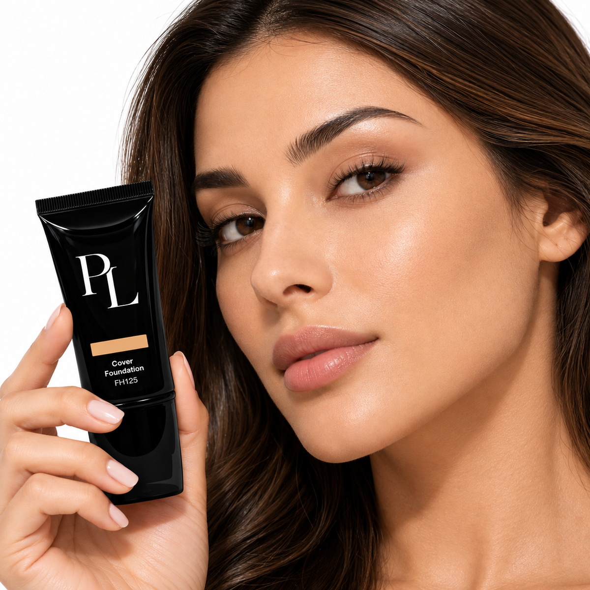 Full Cover Foundation - Sand FlawlessBeautyFoundationPortrait