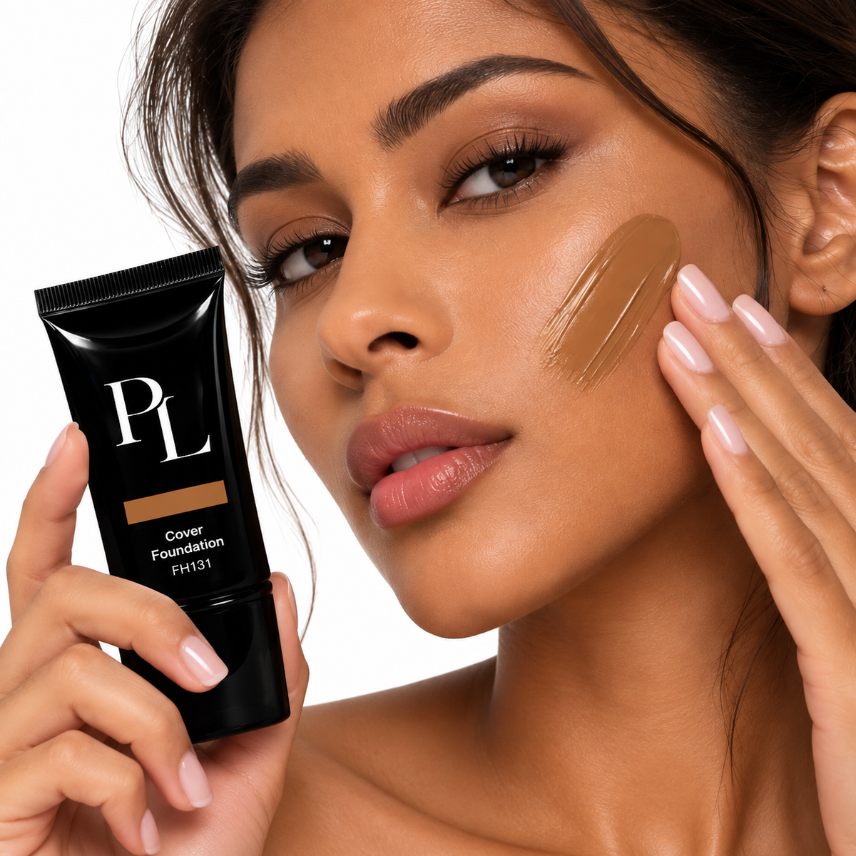 Full Cover Foundation - Coco LuxuriousFoundationSwatchBeautyClose-Up