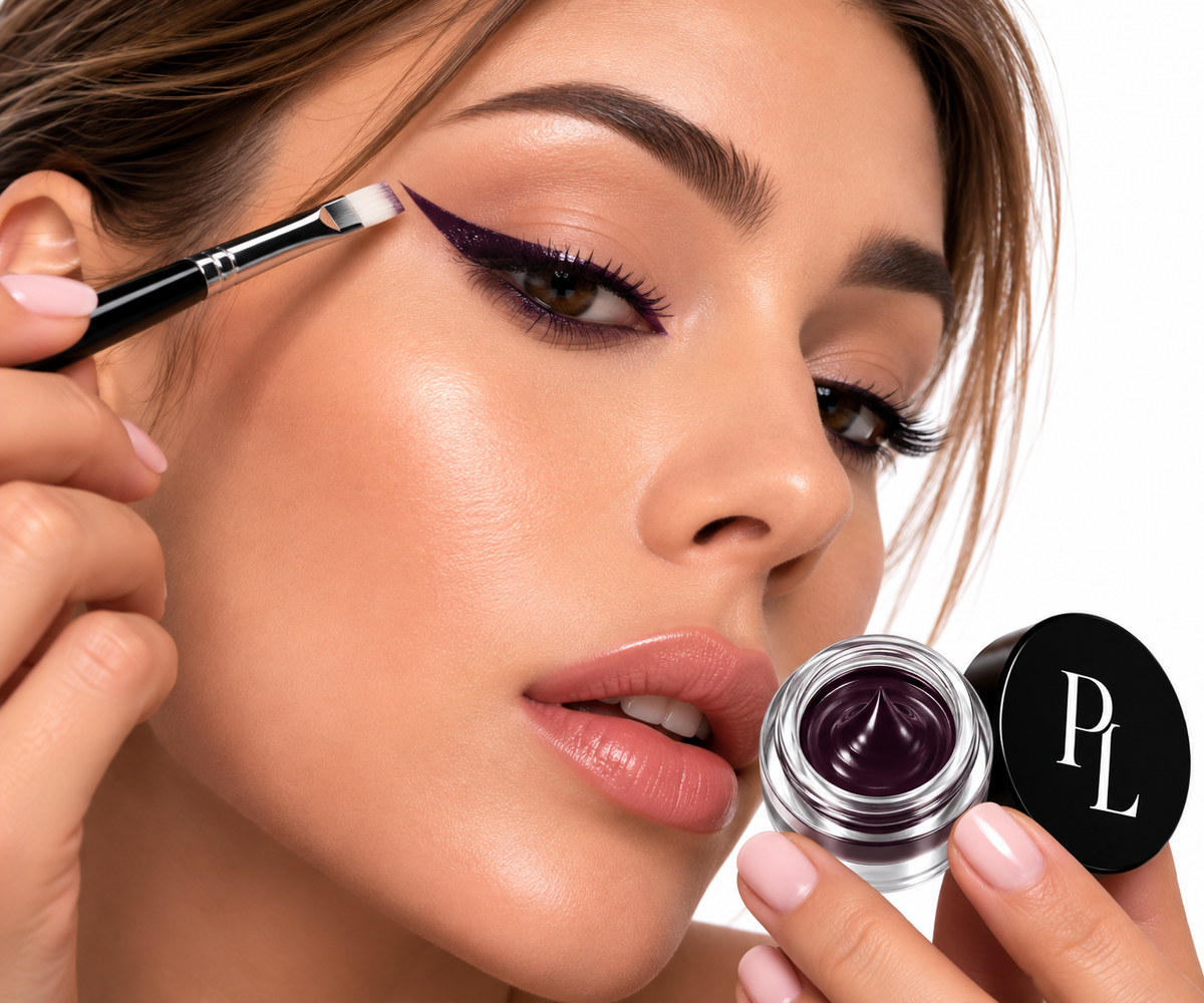 Gel Eyeliner - Eggplant Plum_Winged_Liner_Beauty_Ad