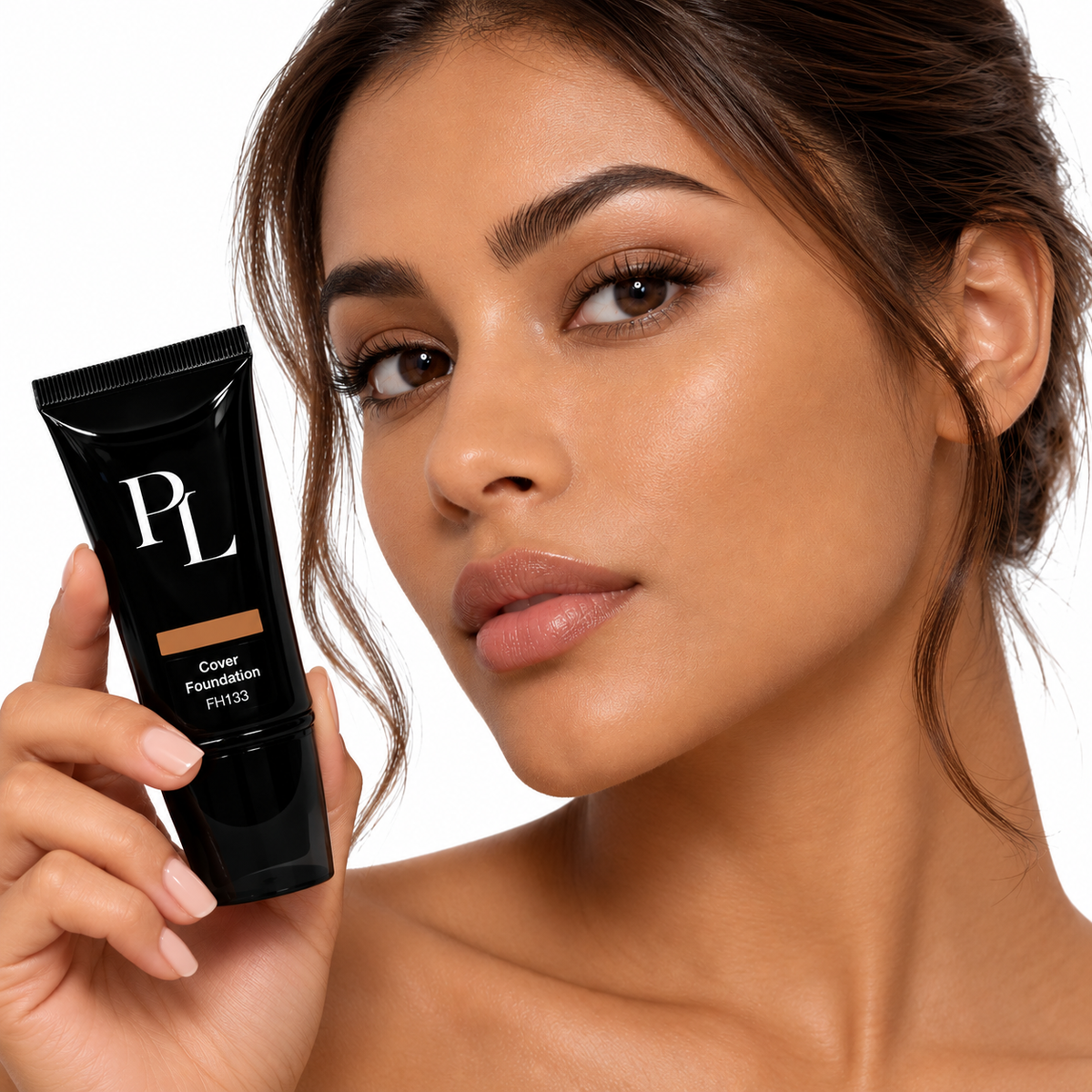 Full Cover Foundation - Dune PolishedCoverFoundationBeautyPortrait