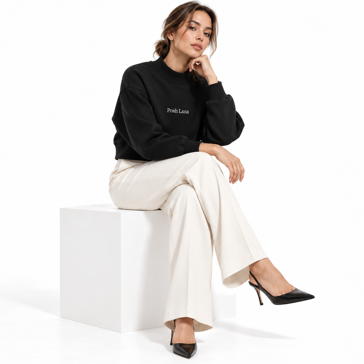 The Relaxed Fleece Mock-Neck Black Sweatshirt PoshLanaStudioFashionPortrait_d7dbc657-2c4c-43a8-9f93-425597a6c863