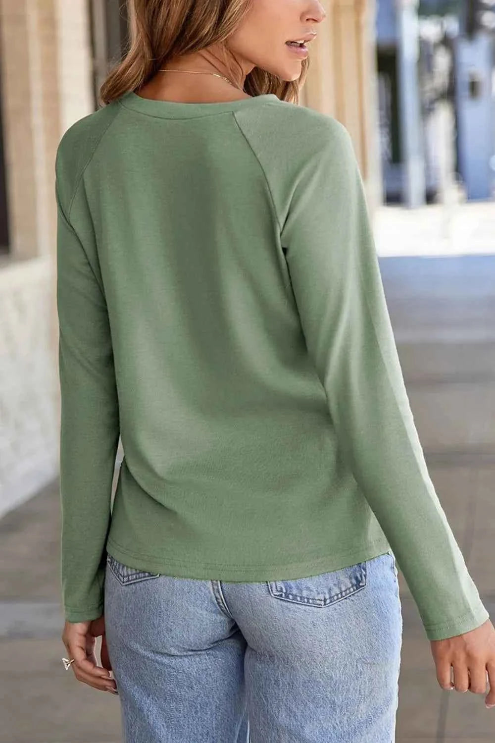 Texture Round Neck Long Sleeve T-Shirt a0d408d3-a718-4d58-93c4-b8b44a18af48-Max-Origin