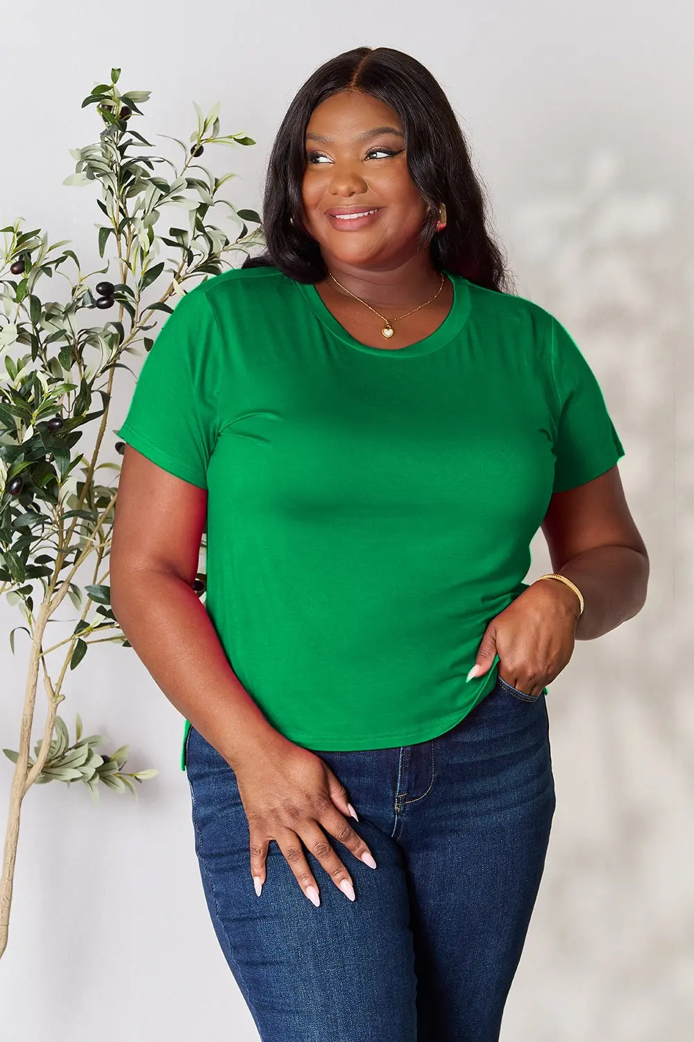 Basic Bae Full Size Round Neck Short Sleeve T-Shirt a158096ef1874118874c451d4cf96f4e-Max