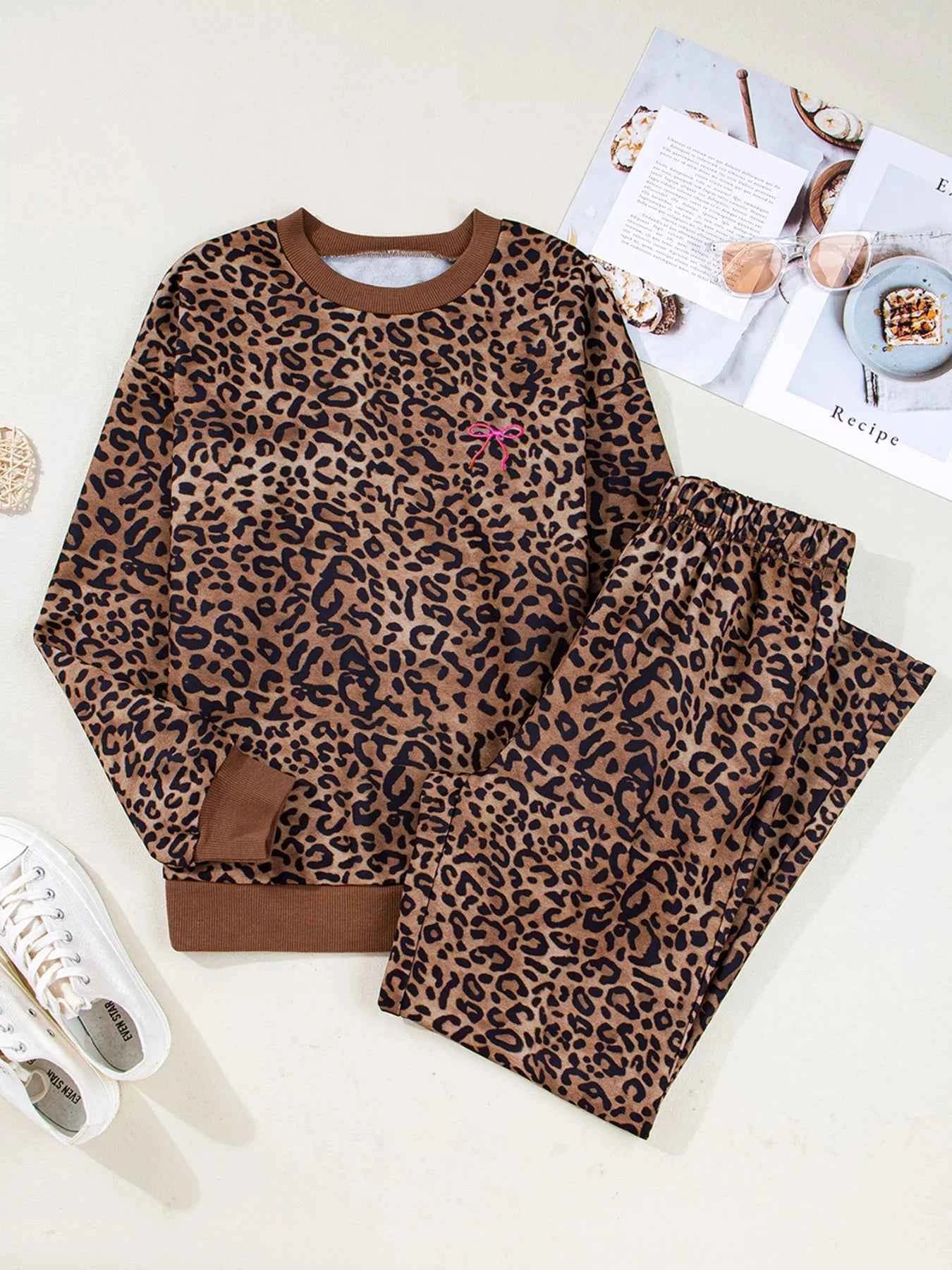 Leopard Print Contrast Trim Long Sleeve Top and Pants Set a18743769a6e4cb3bf11124b21541a05-Max-Origin