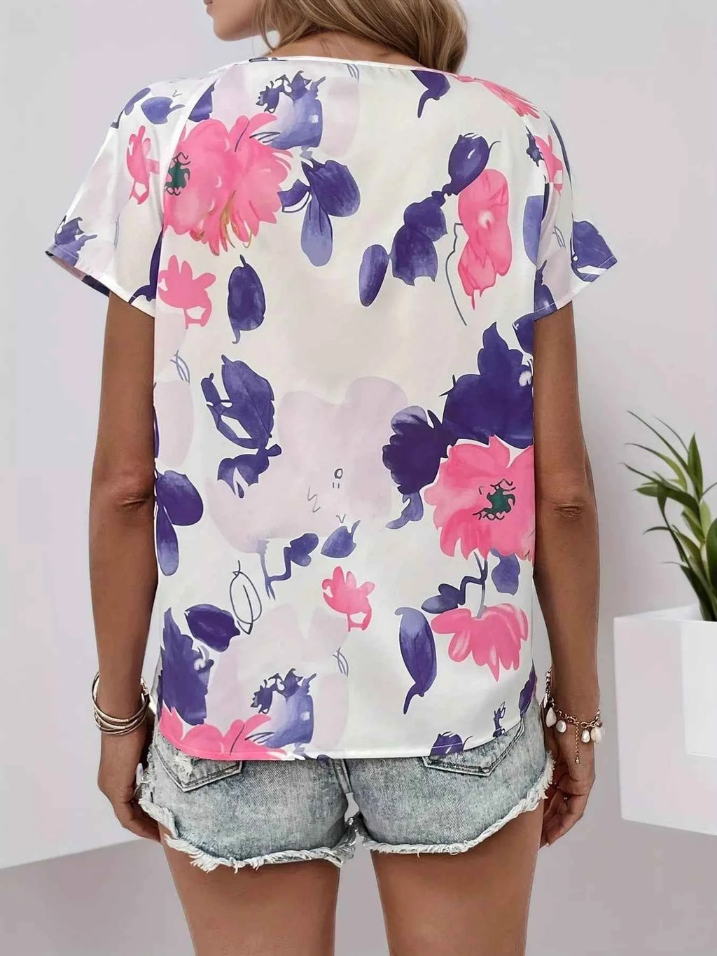 Floral Print Short Sleeve Blouse a1f895aca9b34deb9c843411bfaa71f8-Max-Origin