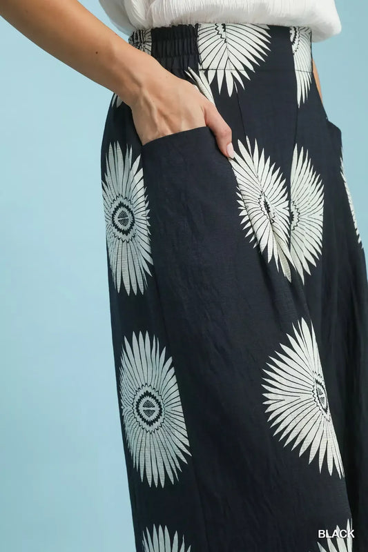 Abstract Border Print Wide Leg Pants a20fb019-b91d-4ba6-bb85-5b4915bd8bcf-Max-Origin