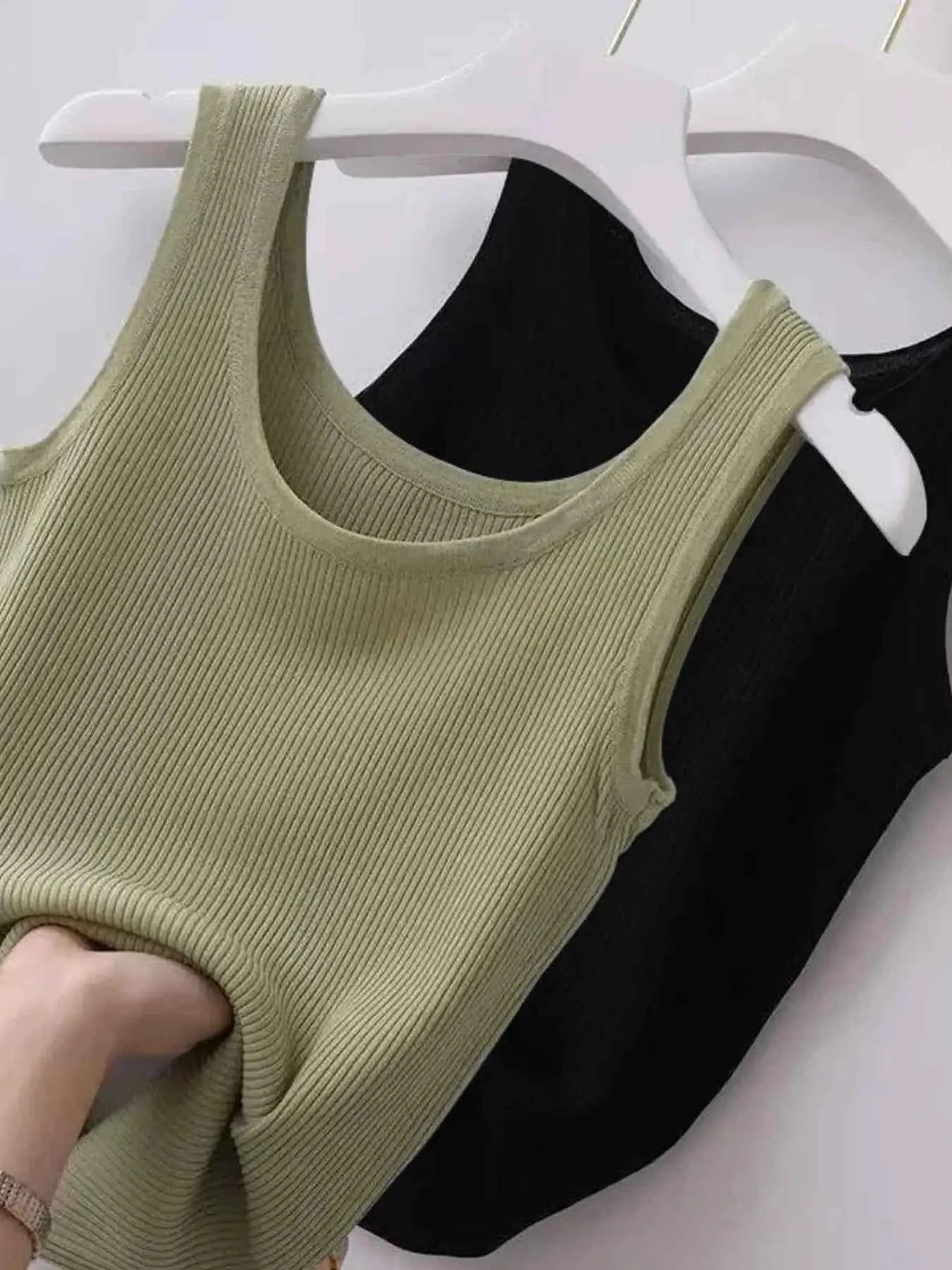 Plus Size Ribbed Knit Scoop Neck Tank Top a2519a3e139543fca7ec3152026405b2-Max-Origin