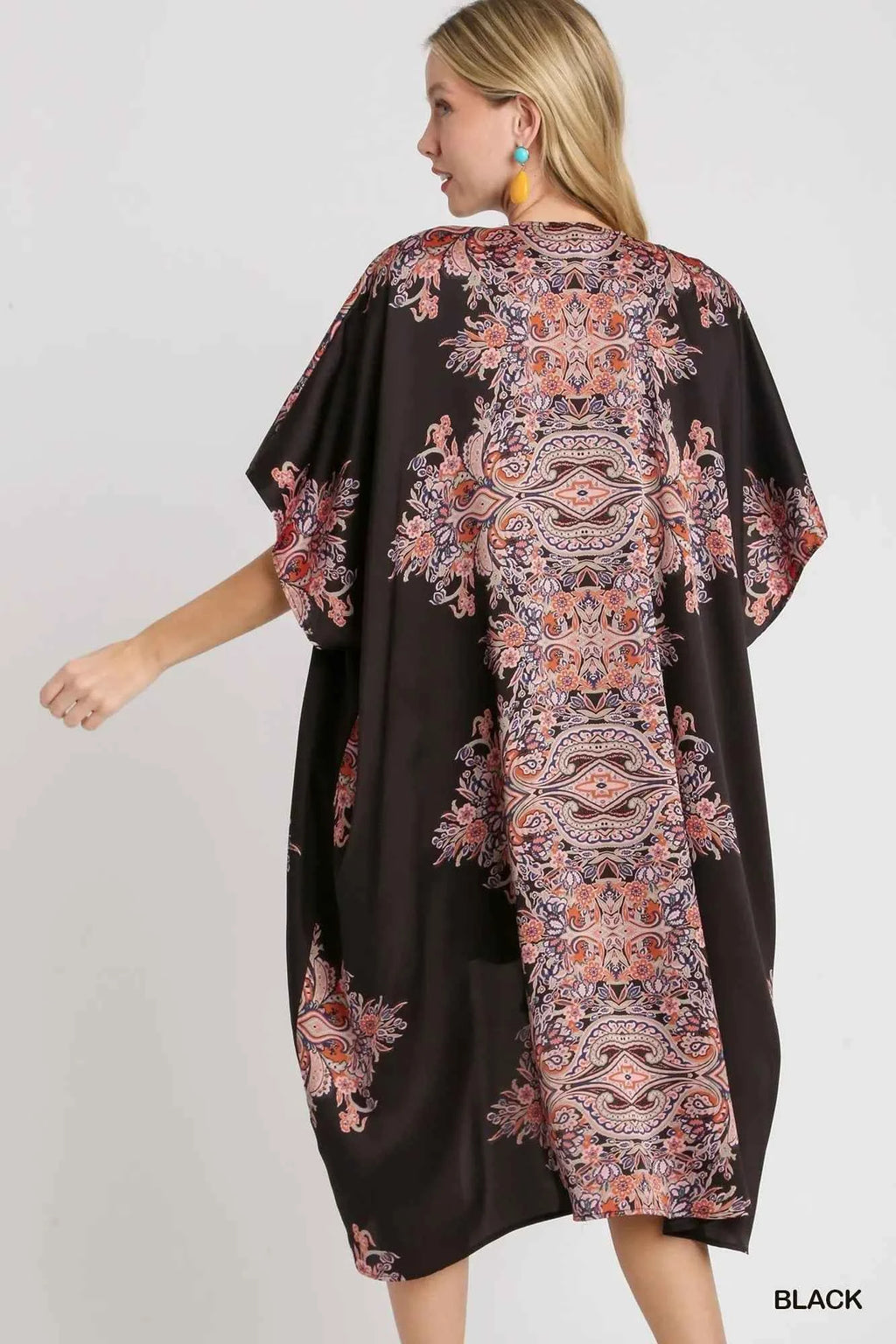 Umgee Satin Border Print Short Sleeve Open Front Kimono a28742e9-8331-4461-8dfb-0799699a69a2-Max-Origin