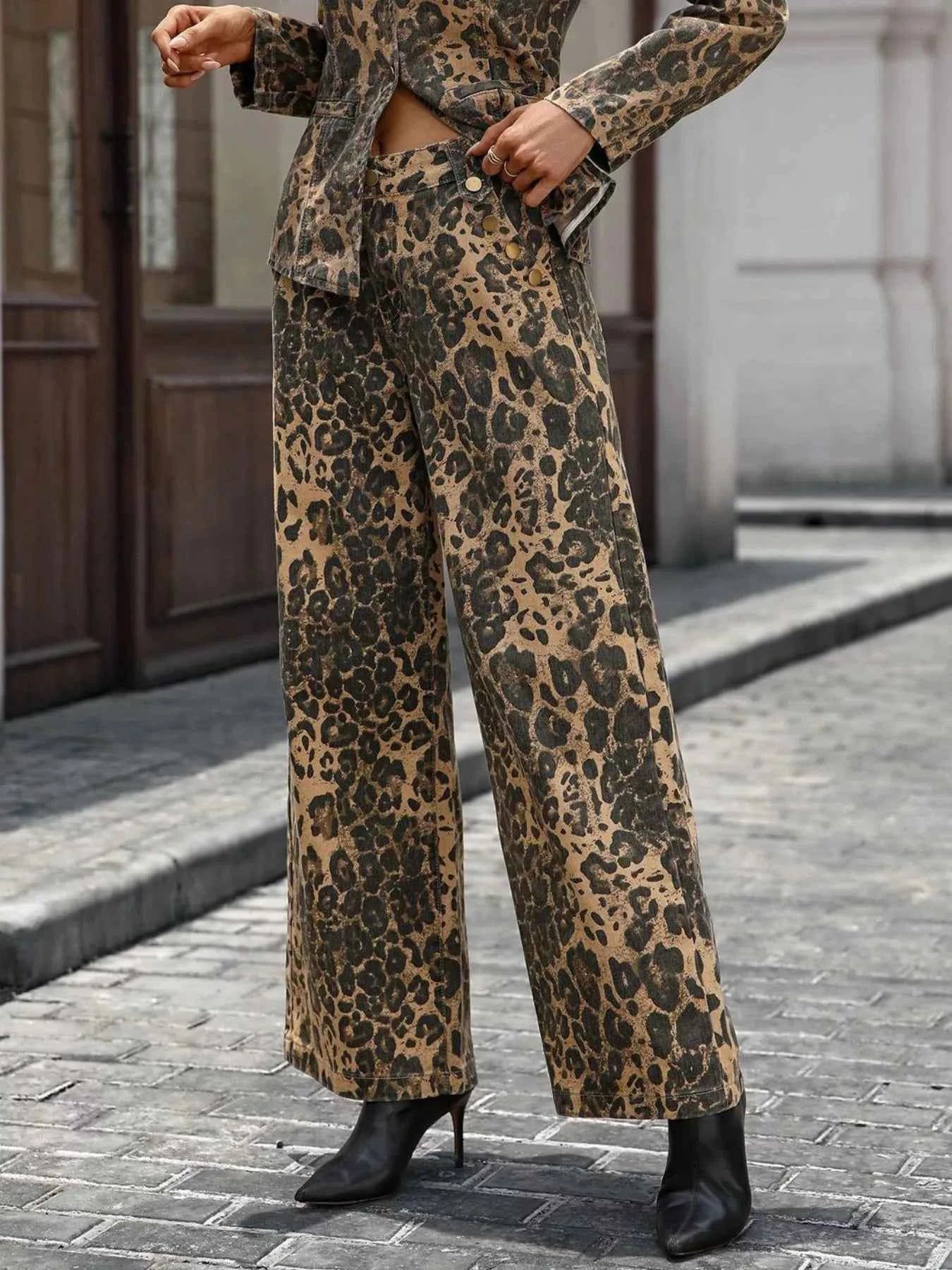 Leopard Wide-Leg Jeans Leopard a2cbdc01-cfbe-4ab8-99e3-cef191d43a5a-Max-Origin