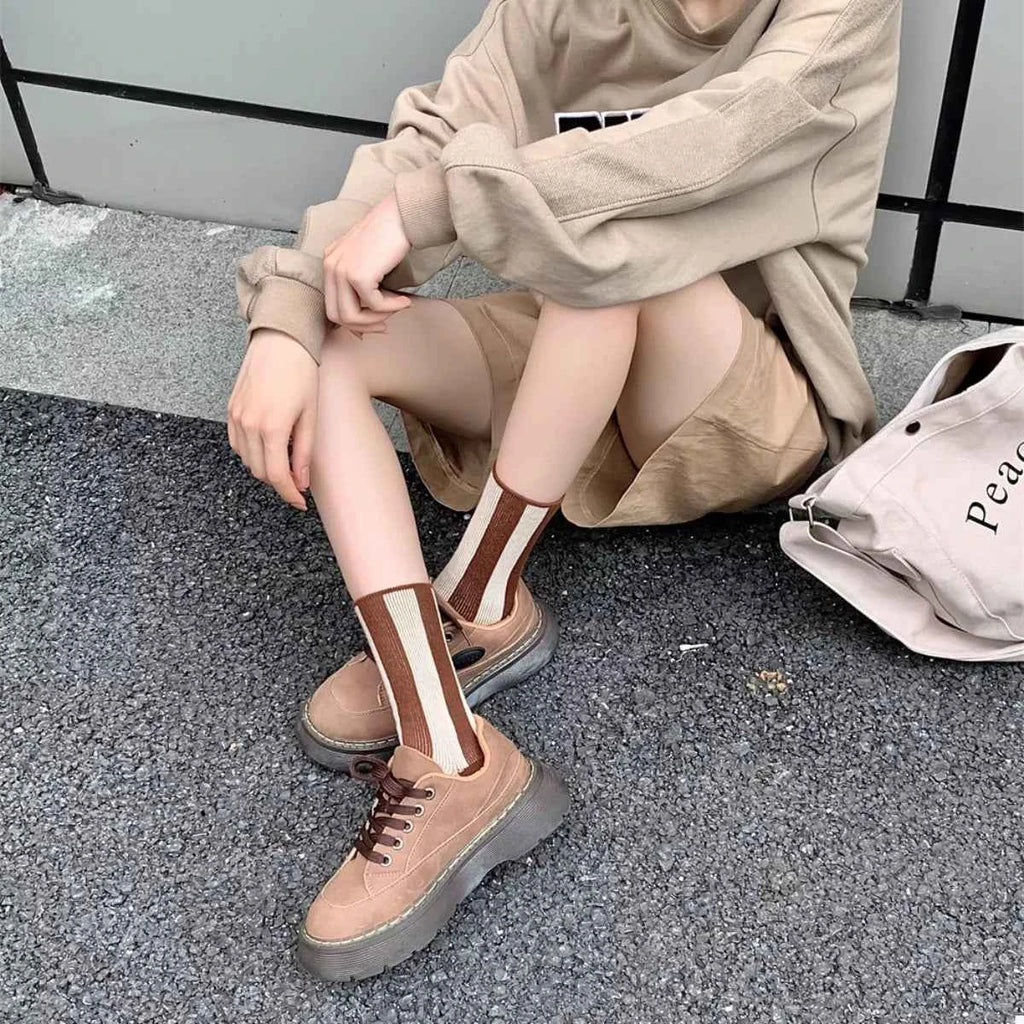 Contrast Striped Crew Socks a2e8c4e9-0e7c-43af-a8f2-51040f321423-Max-Origin