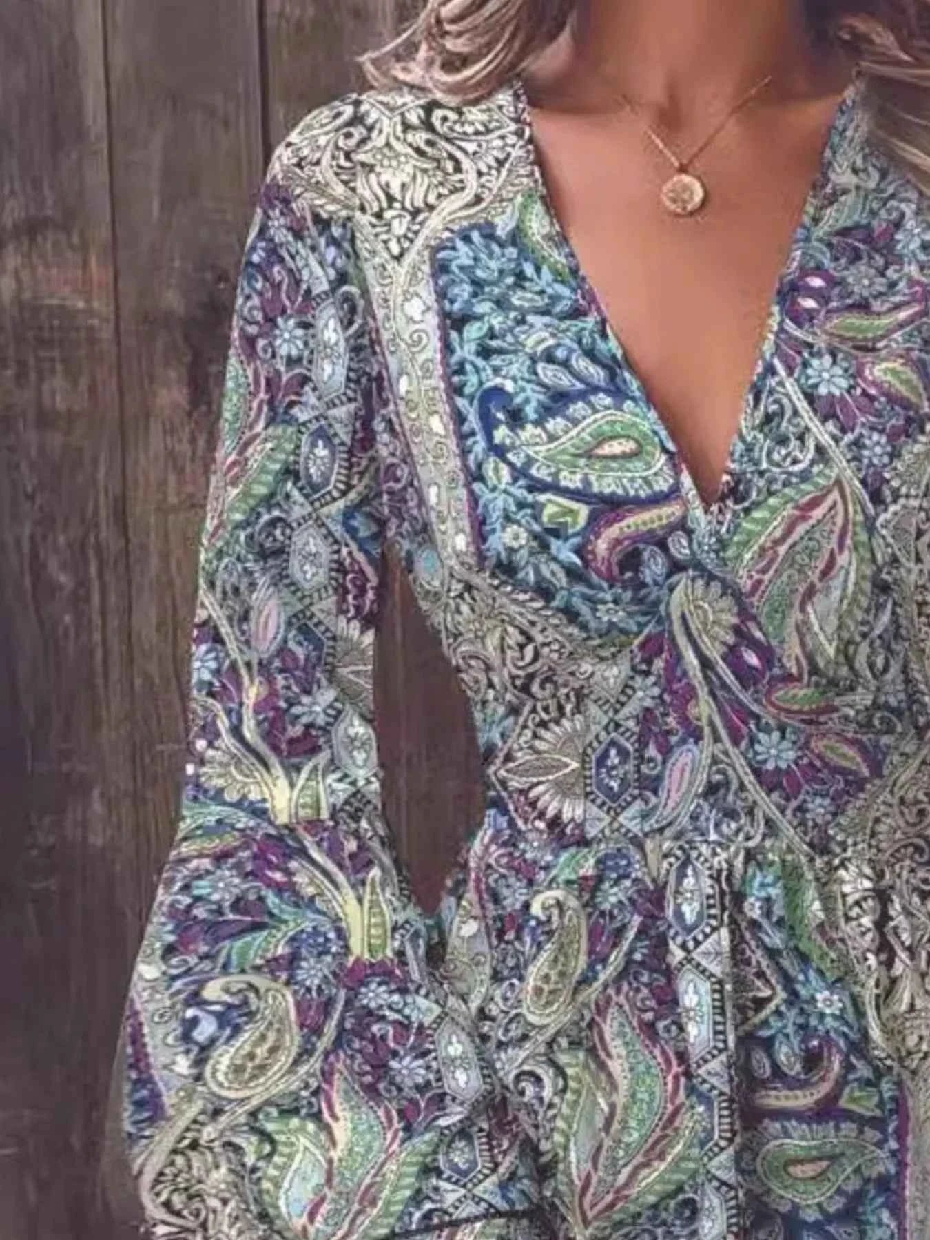 Paisley Print V-Neck Flounce Sleeve Dress a31df3ae-4b67-4d5a-828b-72d23e3784ff-Max-Origin