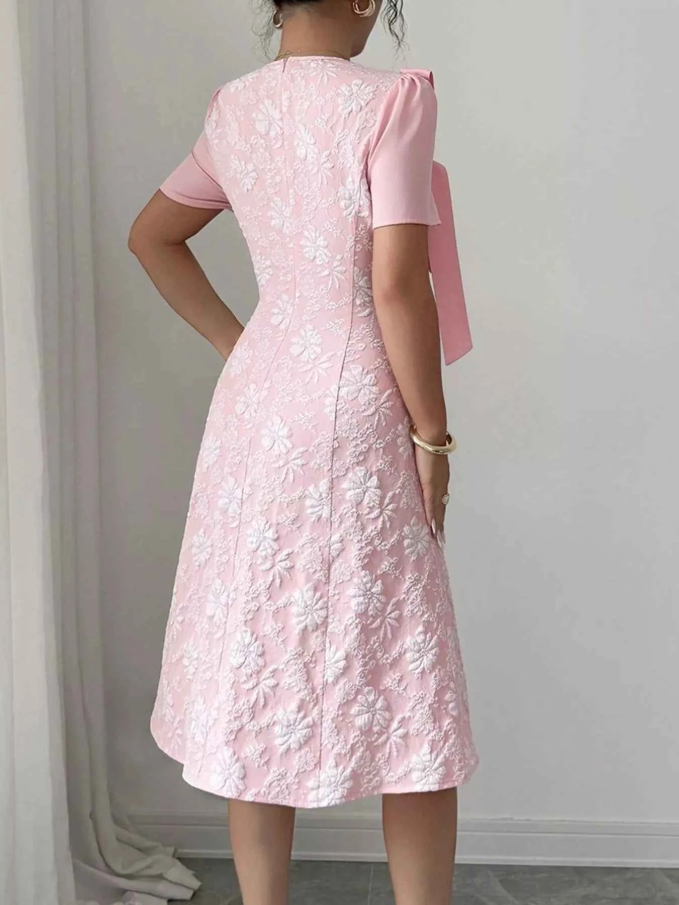 Bow Detail Square Neck Short Sleeve Dress a395bbcc-dc4d-4535-adbe-99458958726a-Max-Origin