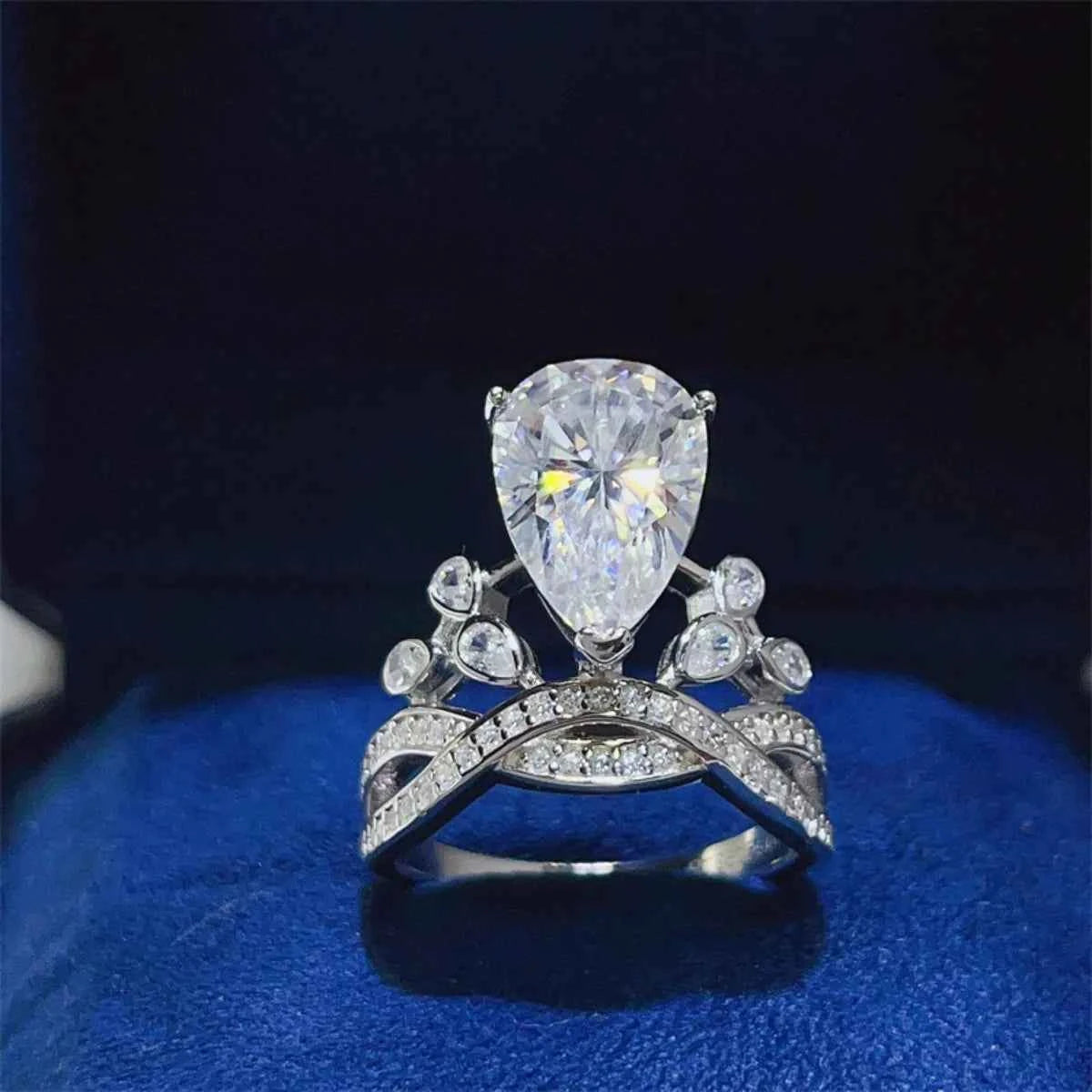 5 Carat Moissanite 925 Sterling Silver Ring a3fc796a-8c75-4c7e-9e11-3ad07e4b935a-Max-Origin