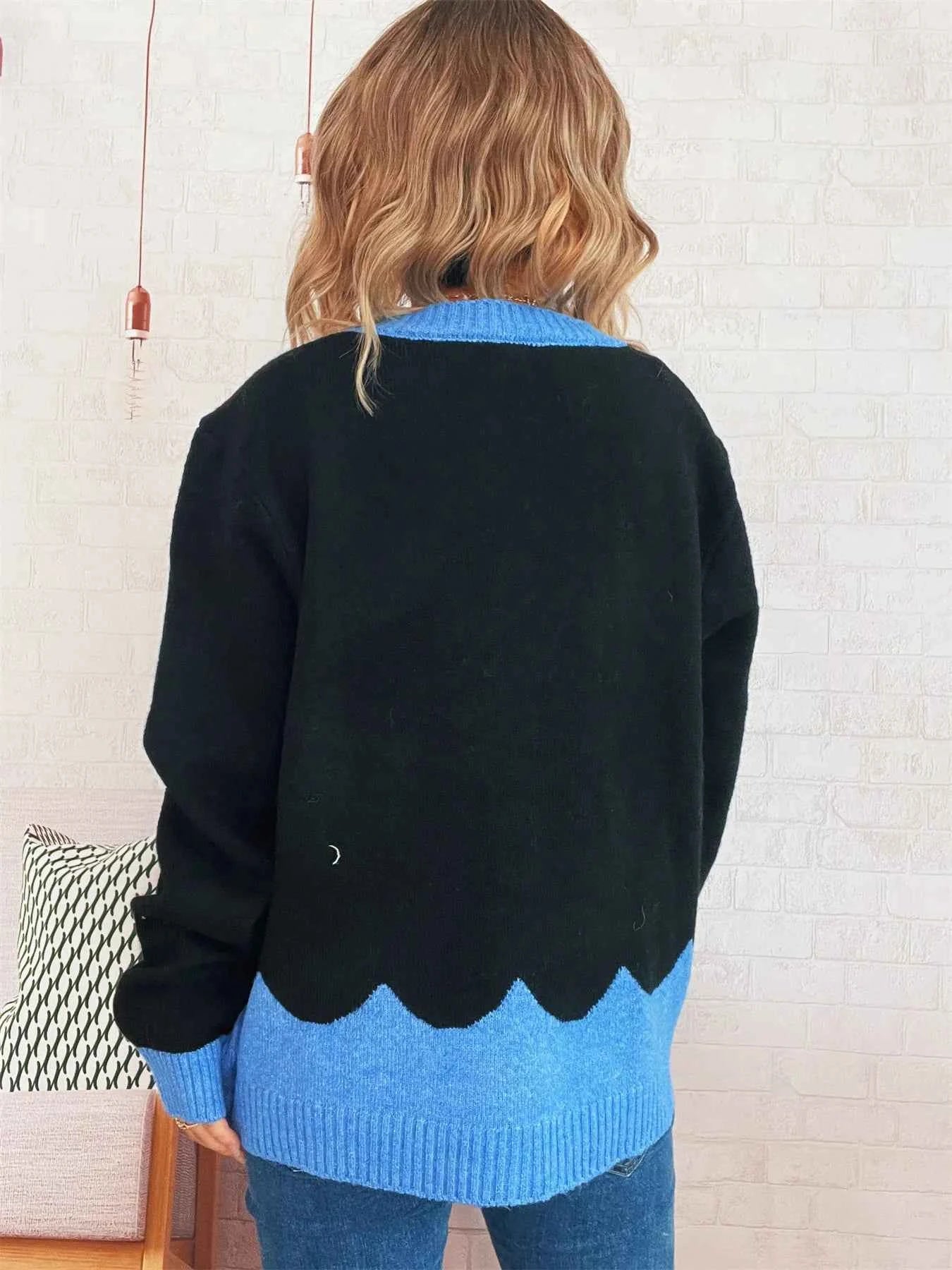 Button-Front Contrast Trim Cardigan a42e498fa6d24f60b19512d5880b5d1c-Max-Origin